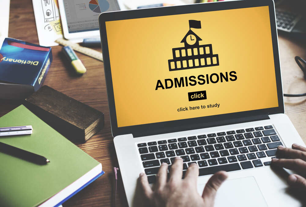 Here’s what to do once you learn what your JUPAS results are and if you’ve received a main round offer. Photo: Shutterstock