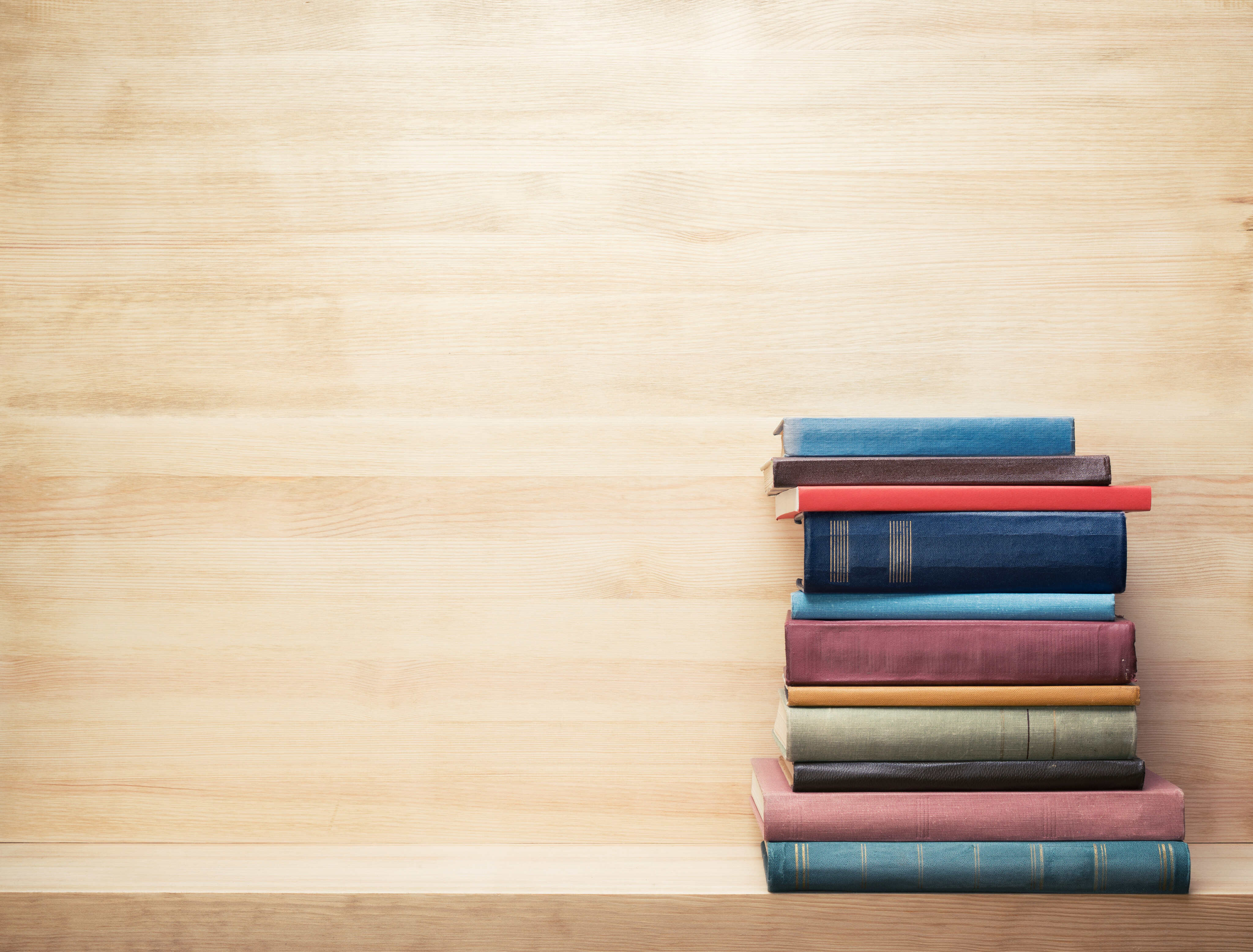 These are the books that kept us entertained in 2022. Photo: Shutterstock