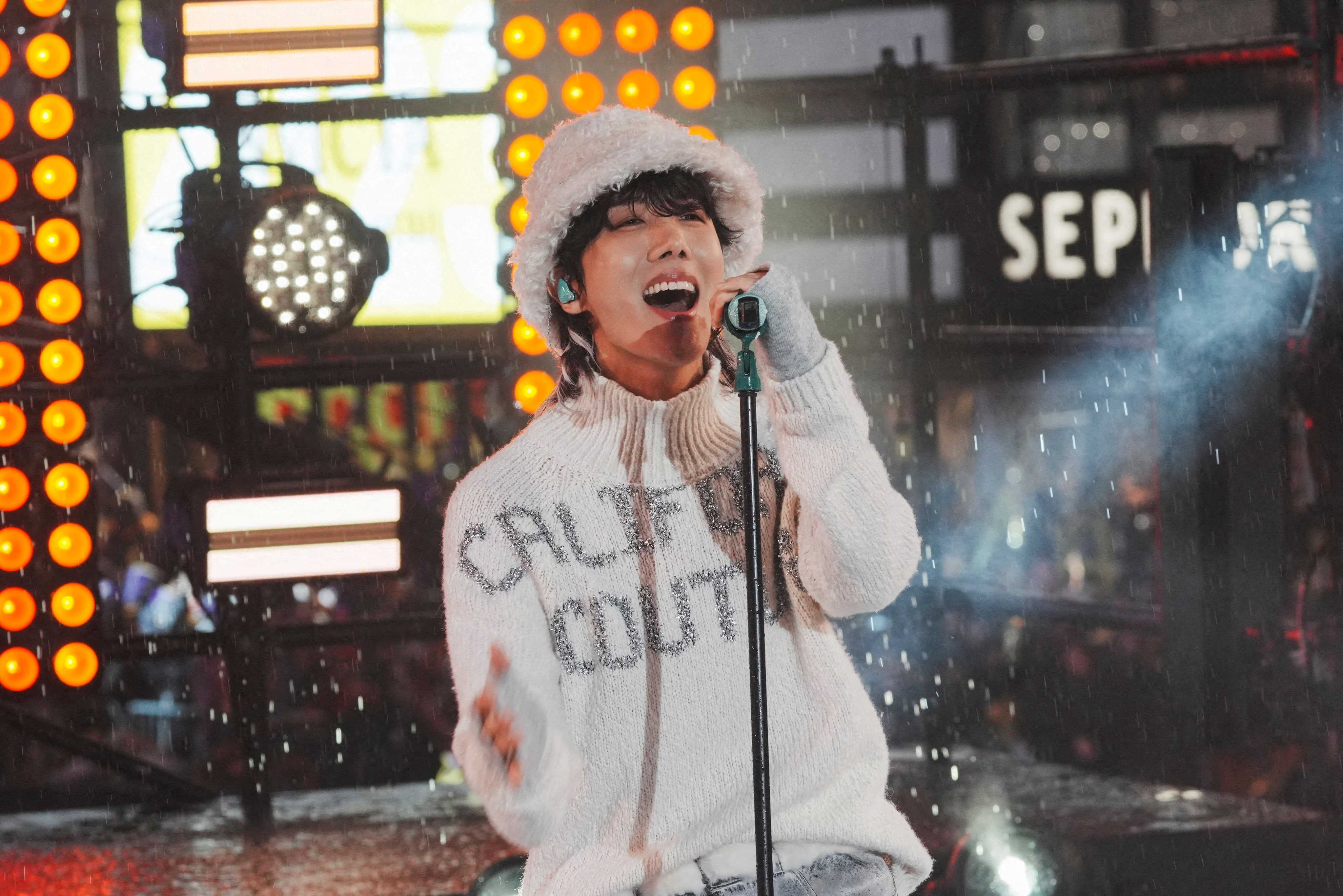 J-Hope performs in Times Square during the first New Year’s Eve event without restrictions since the coronavirus pandemic began in New York City on December 31, 2022. Photo: Reuters