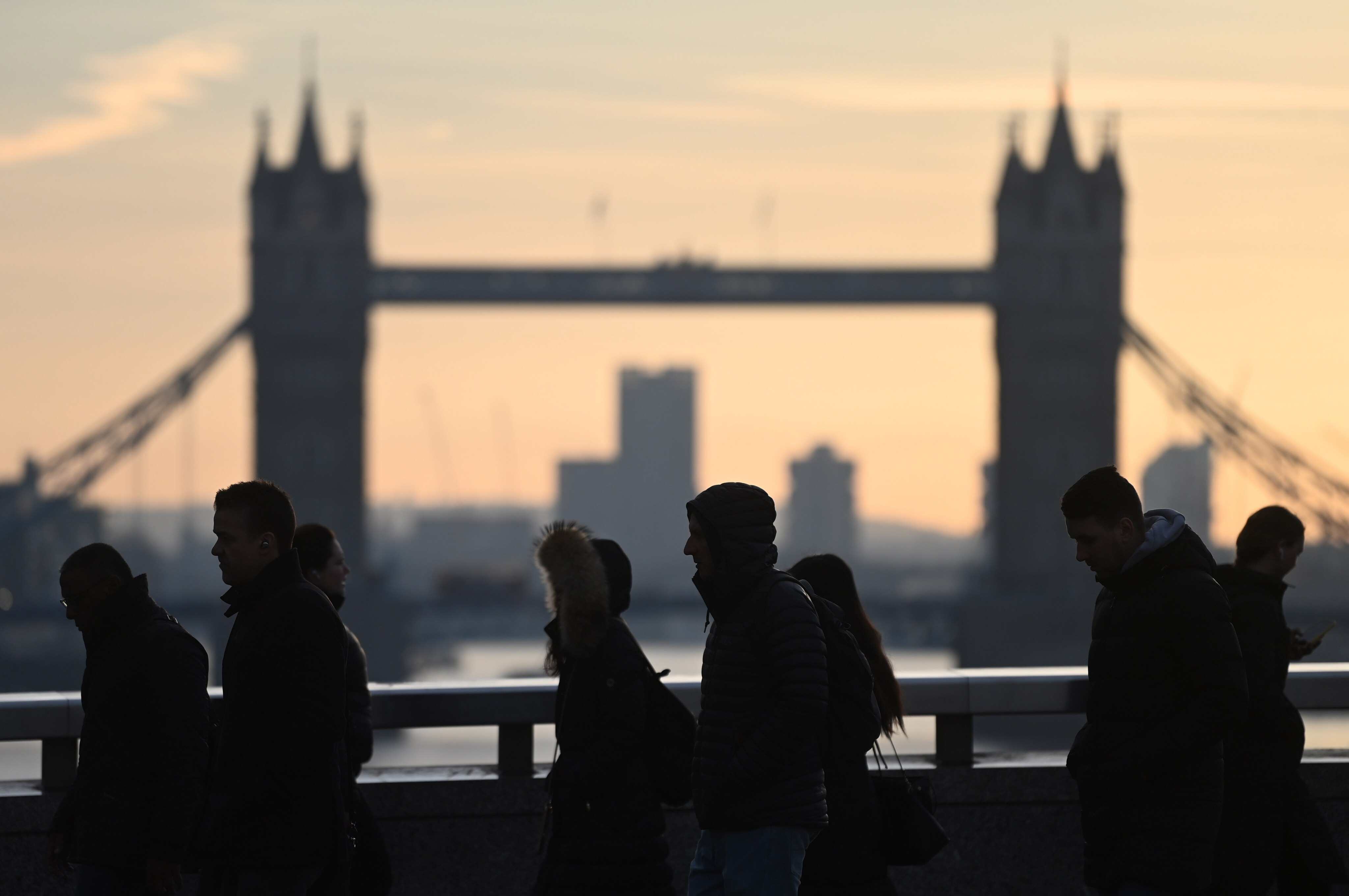 Going abroad can be intimidating, but you can take steps to prepare yourself for the journey. Photo: EPA-EFE
