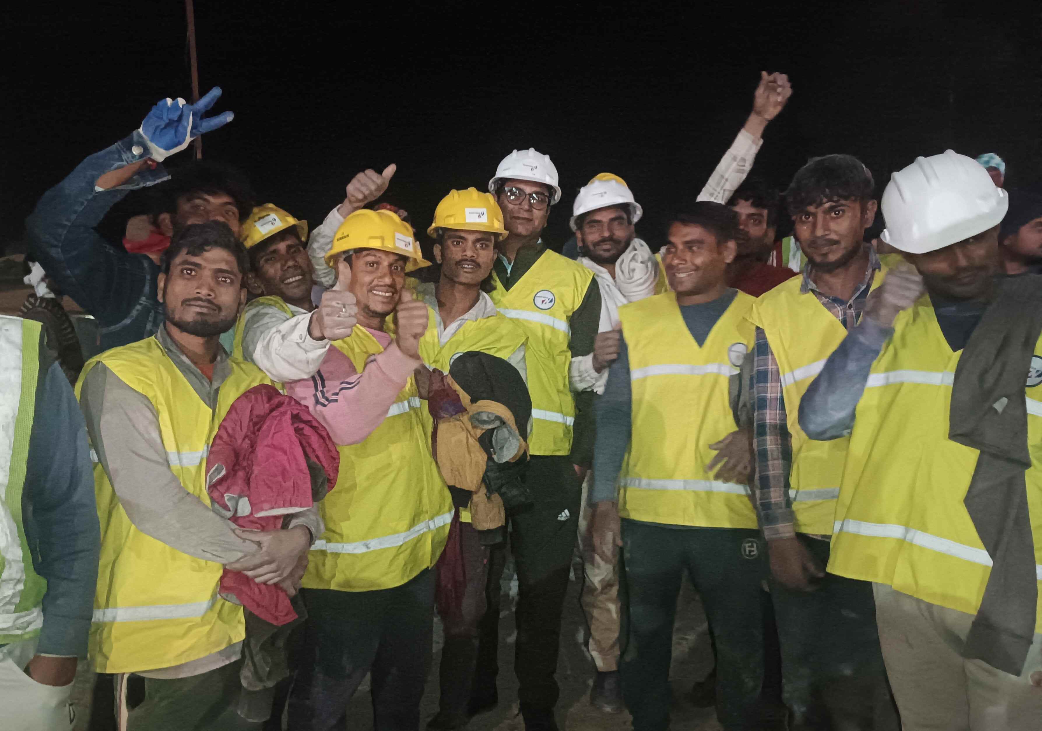 All 41 Indian workers rescued after 17 days trapped in a tunnel | Young ...