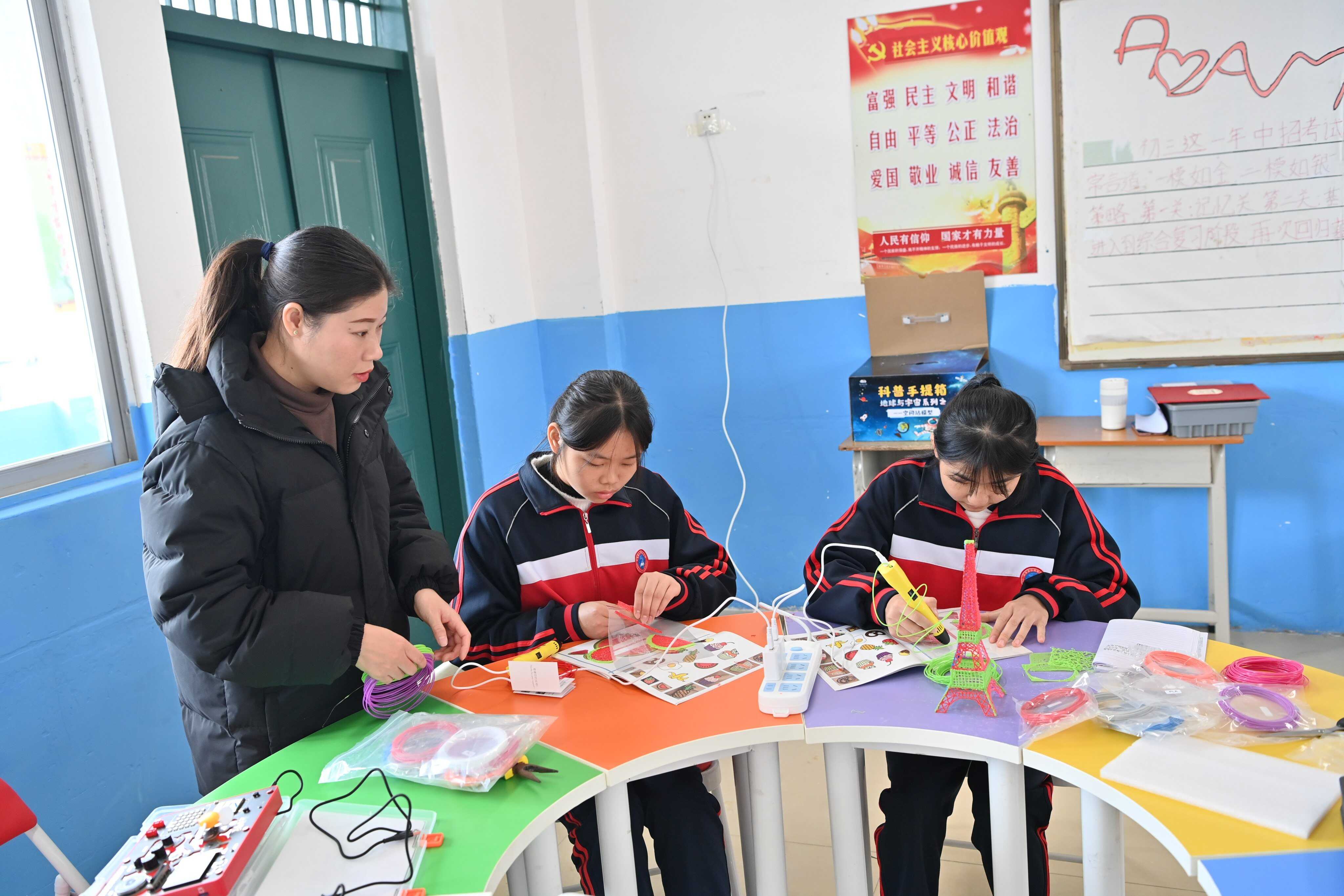 Chinese students in the US contribute US$14.6 billion despite
