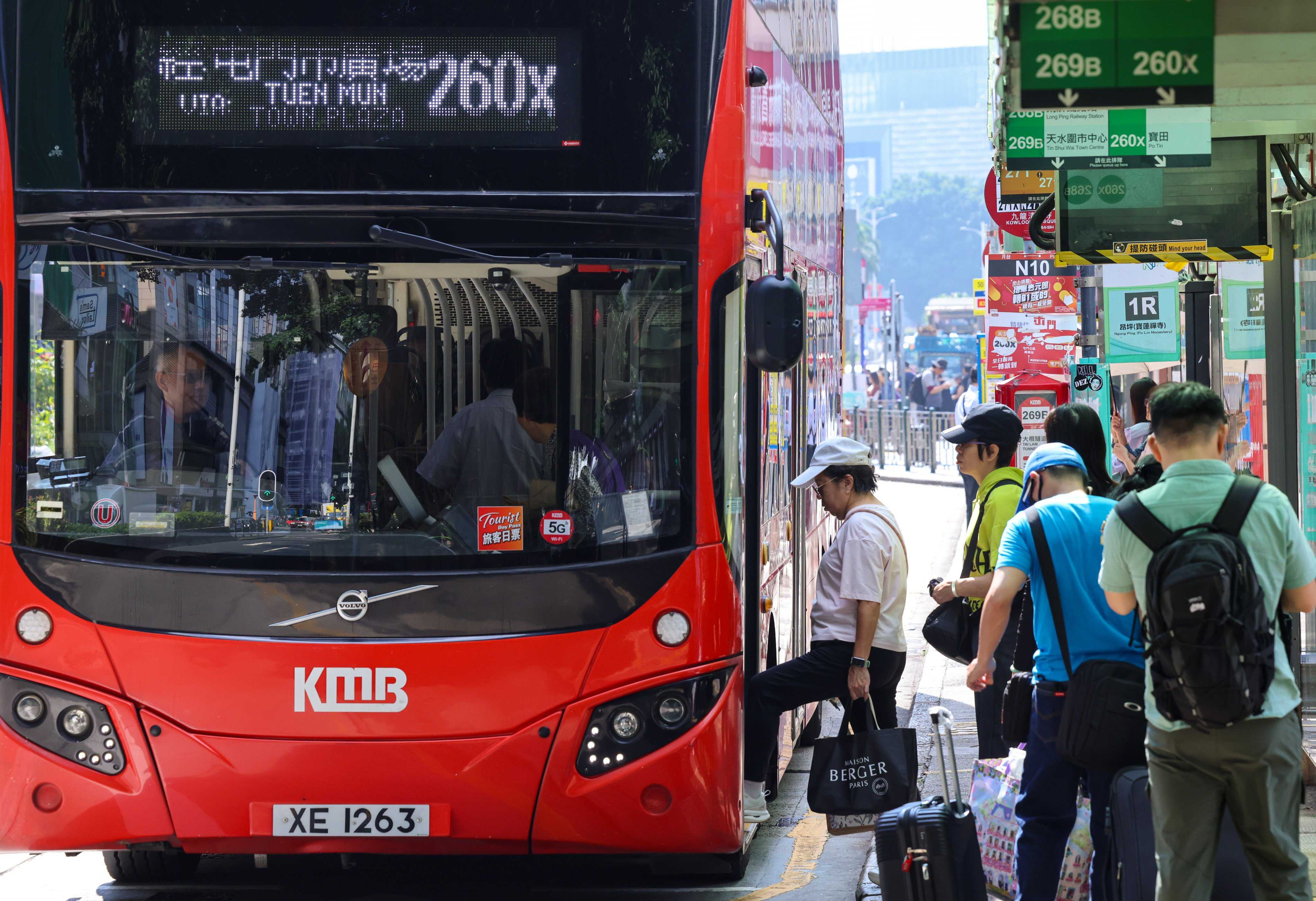Bus passengers in Hong Kong have been urged not to clip their nails onboard after a video went viral online. Photo: Jelly Tse