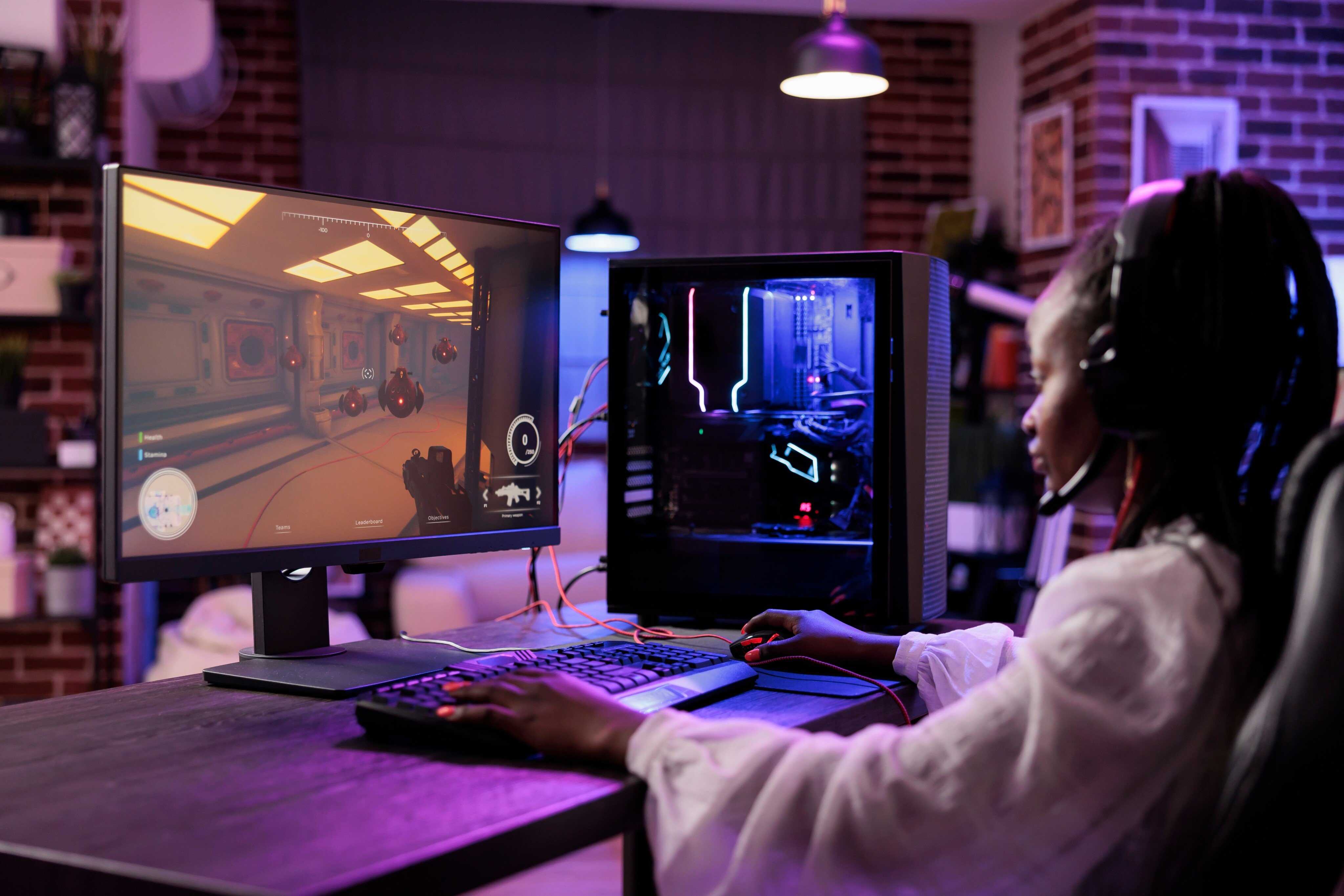 Discover how gaming phrases like “snowballing” and “meta” can boost real-world communication and success. Photo: Shutterstock 