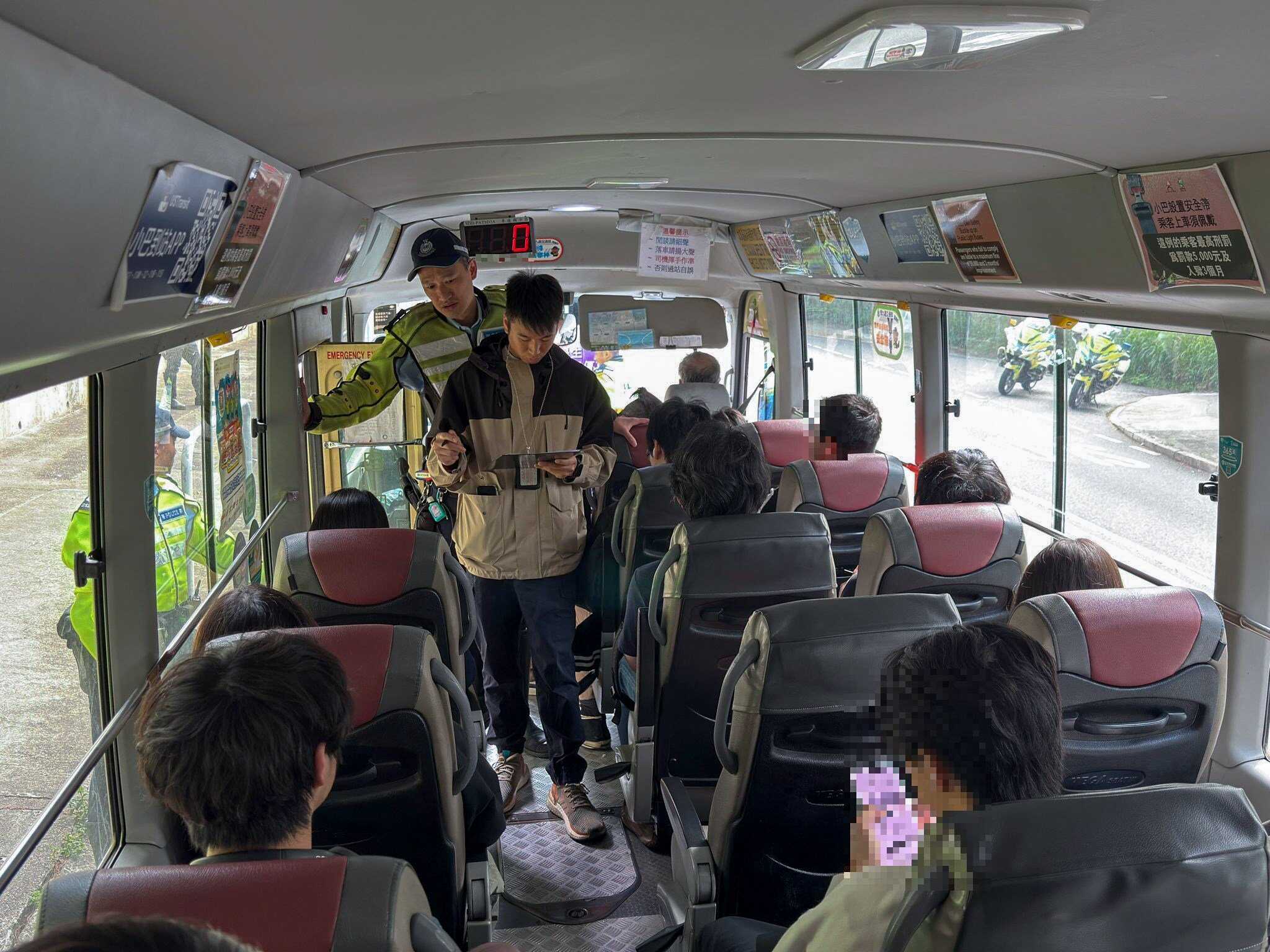 A viral clip shows a man rising from his seat, shouting that he is a police officer and counting the passengers who did not fasten their seat belts. Photo: Handout
