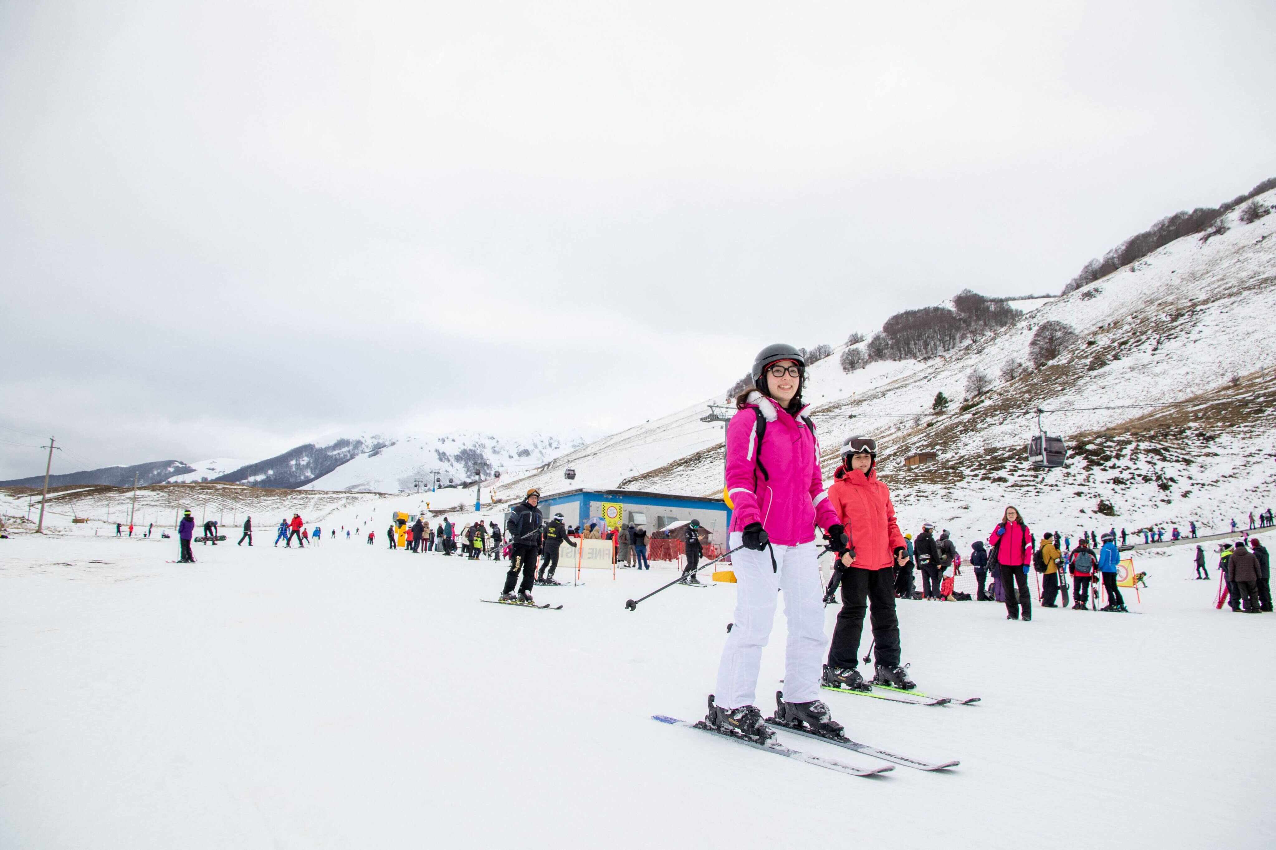 Italian town Roccaraso’s winter weekends are bustling with tourists, sparking local tensions as resorts struggle with overcrowding and limited snowfall. Photo: AFP