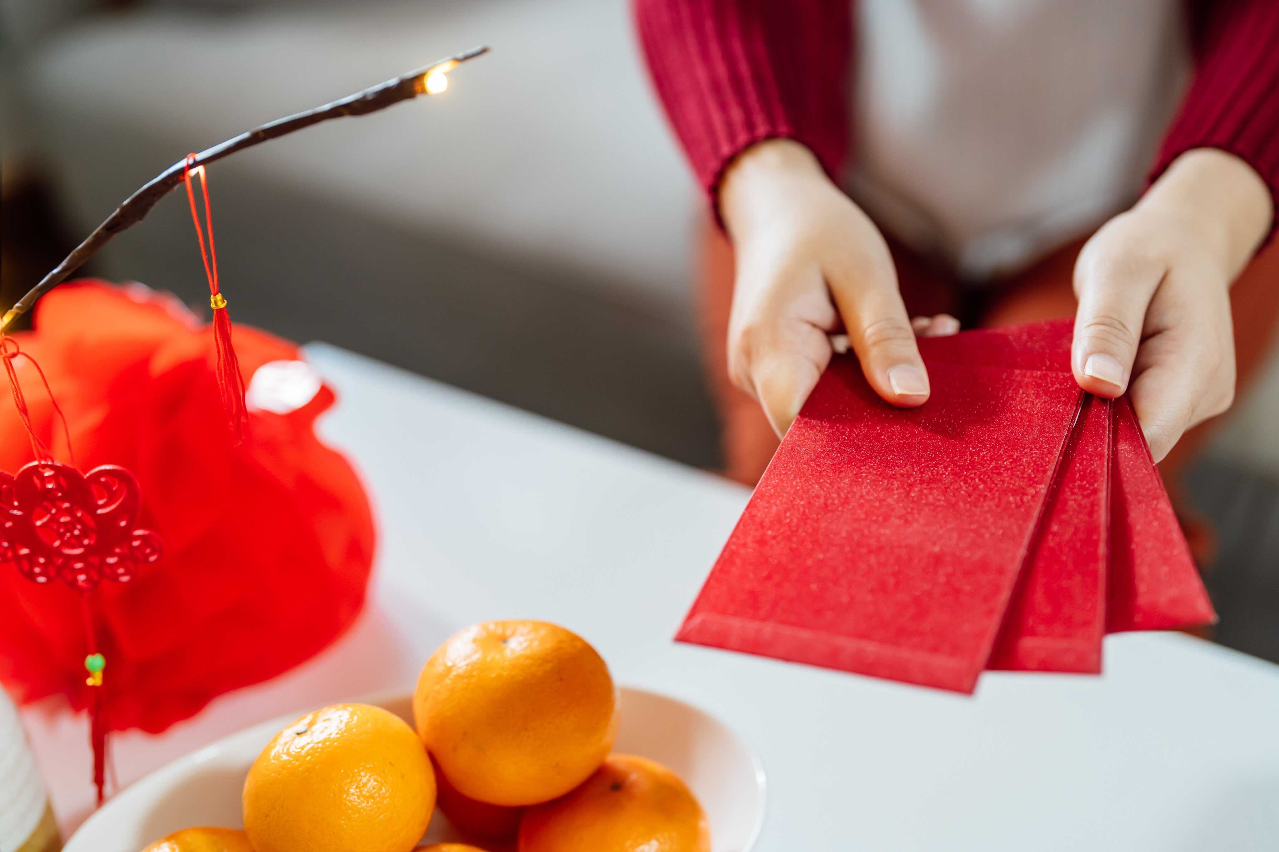 The shift to digital red packets is overshadowing the true essence of the tradition, writes a student. Photo: Shutterstock 