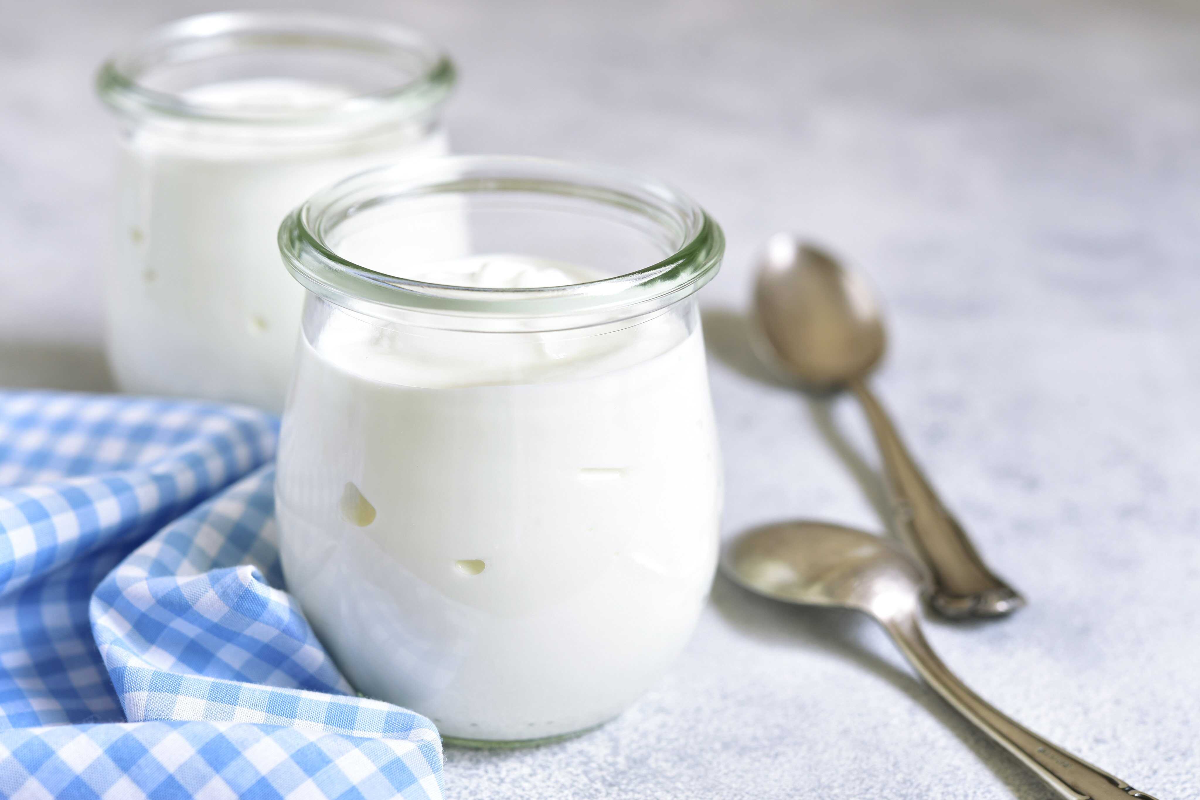 Yogurt contains probiotics, protein and other nutrients that are great for health. Photo: Shutterstock