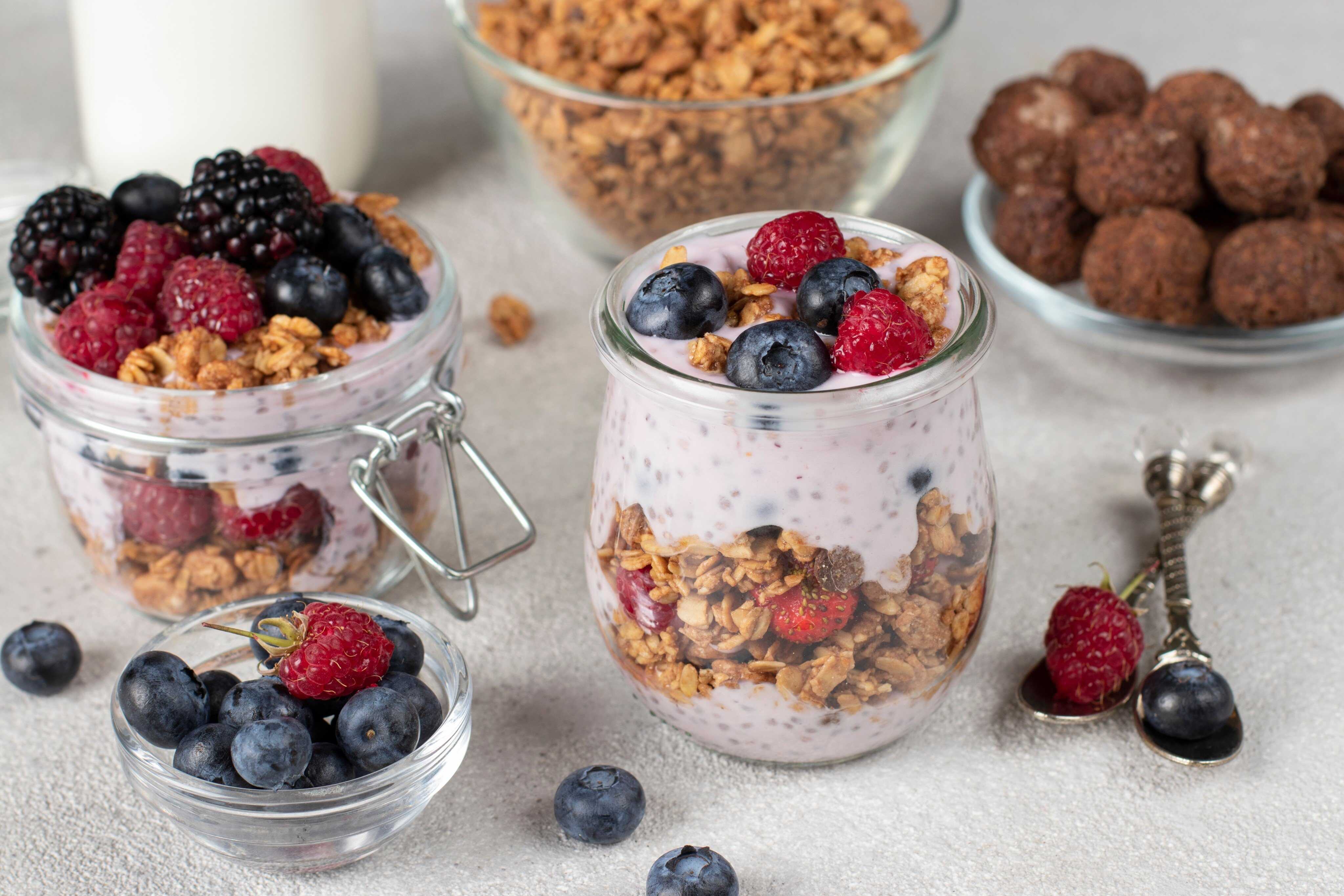 These healthy recipe ideas feature banana, chia seeds and pumpkin seeds, for an energy boost without caffeine. Photo: Shutterstock