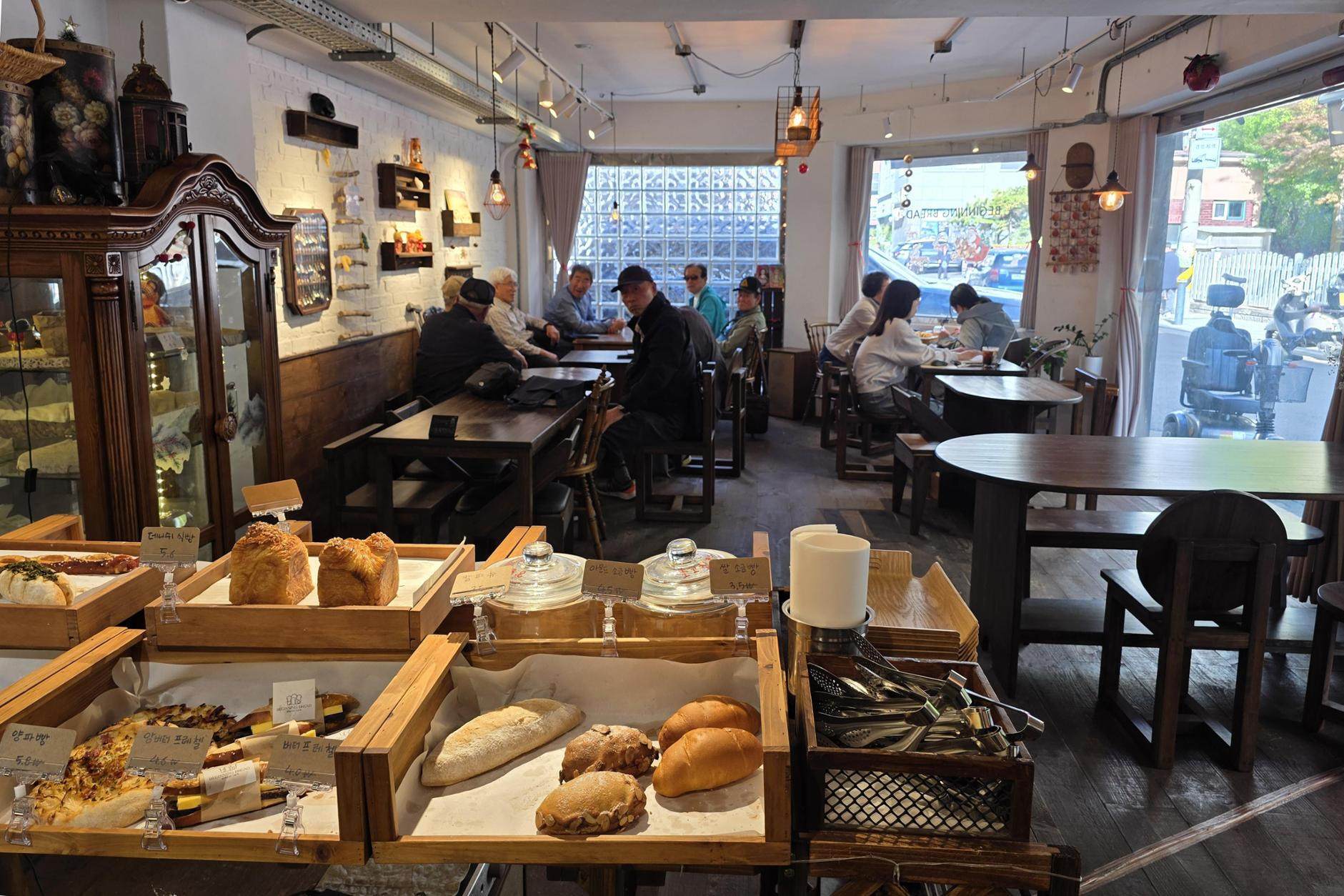 Seoul boosts eco-friendly discounts for reusable cup users in cafes