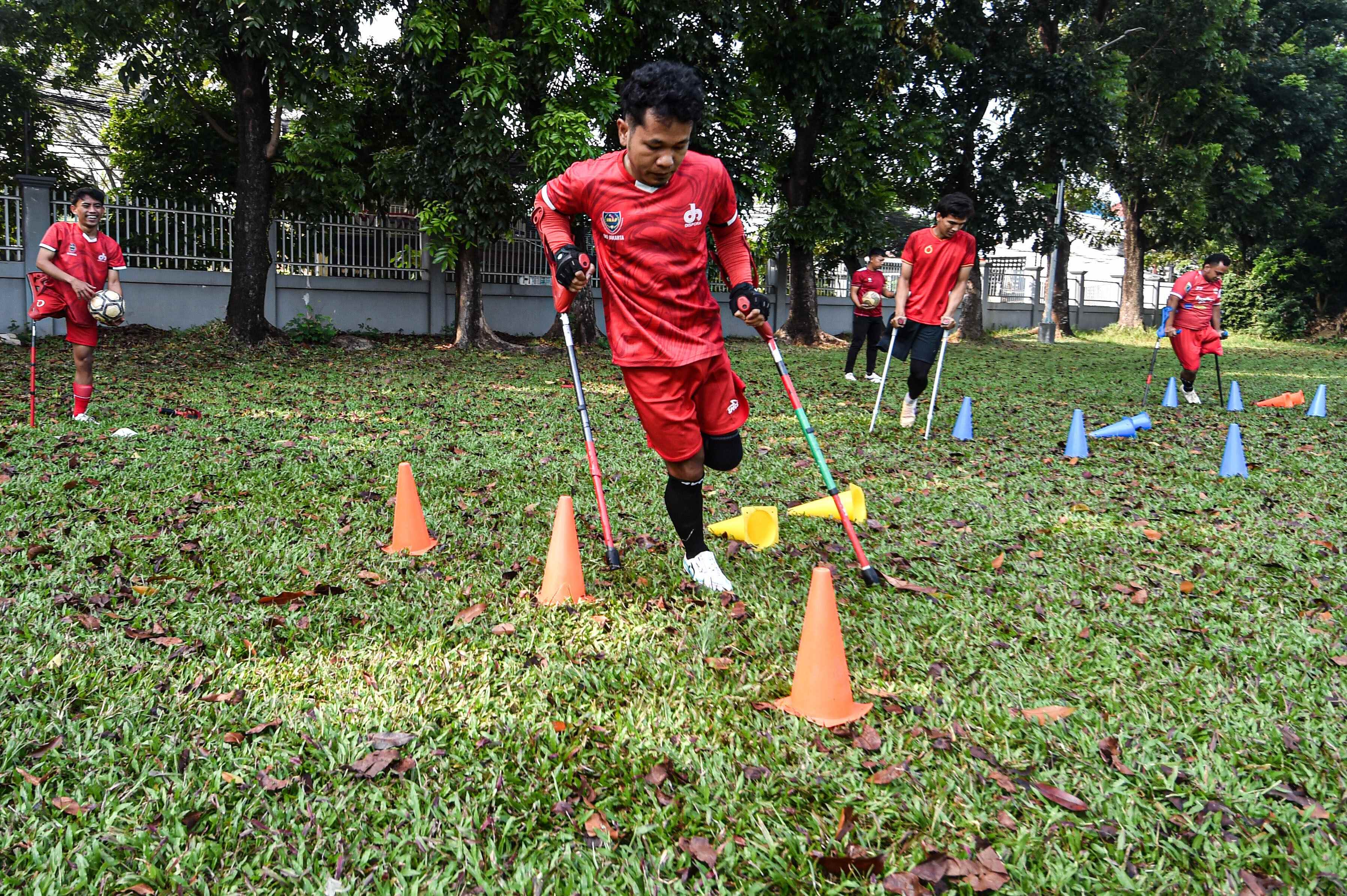Indonesian amputee football players attend a training session in Jakarta, Indonesia. Photo: Xinhua