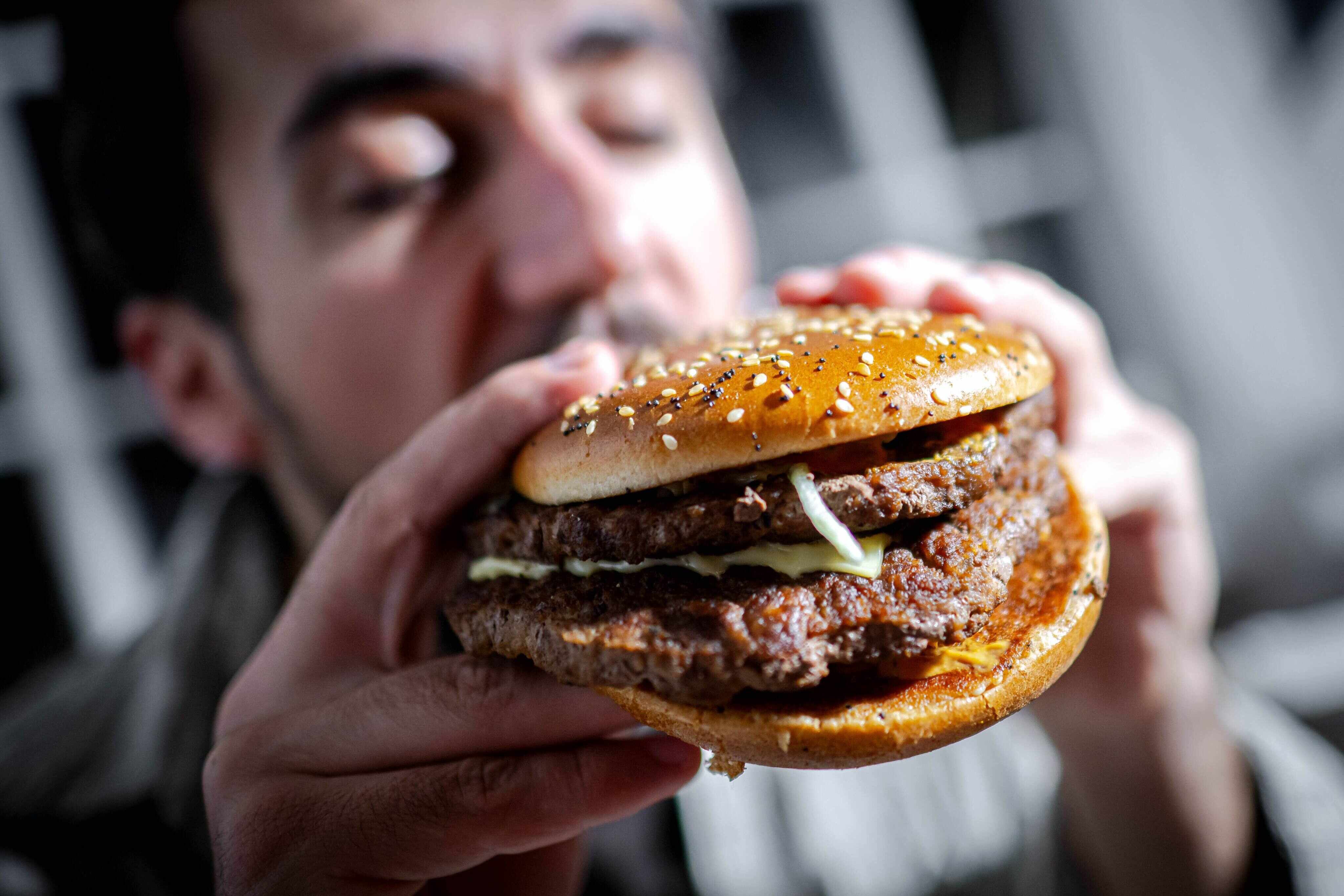 Study Buddy (Explorer): AI-designed burgers rival Big Mac in taste
