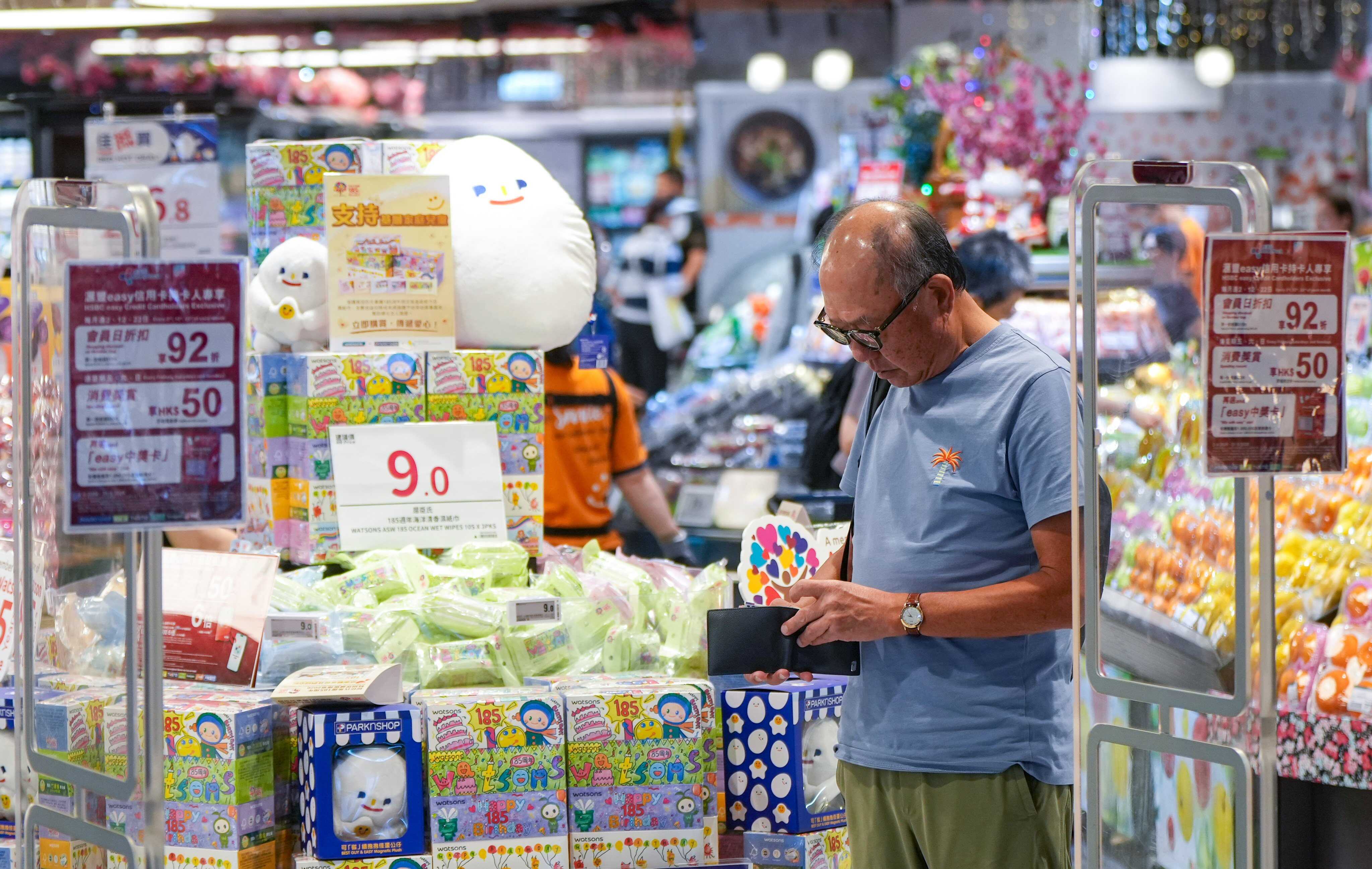 Hong Kong shoppers may be saving less than expected – or nothing at all – with supermarkets’ buy one, get one free and bulk-buy promotions, a consumer watchdog has warned. Photo: Sam Tsang