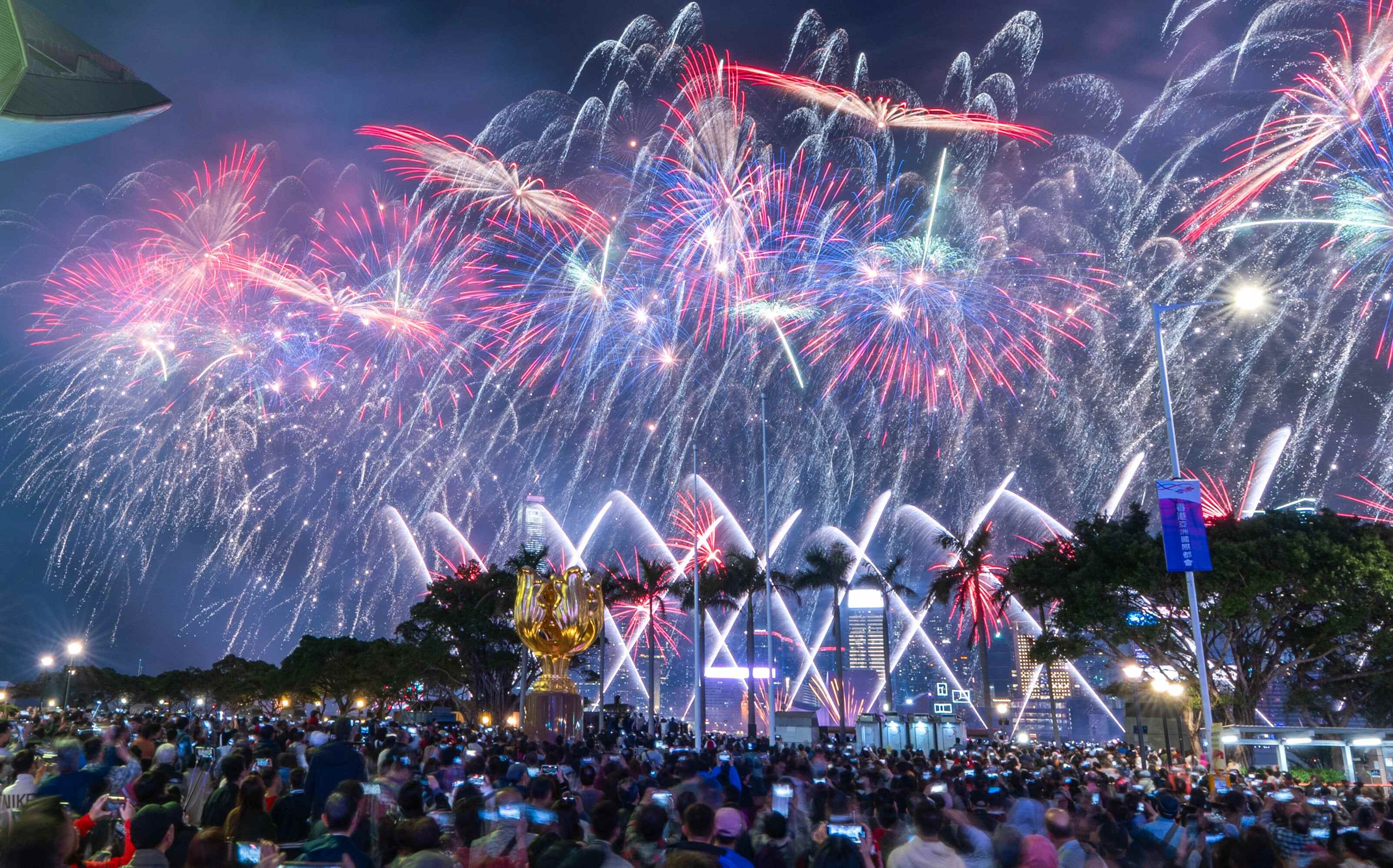 Hong Kong’s 77th National Day celebrations will feature fireworks, free transport and dining deals, attracting 1.29 million visitors during the “golden week”. Eugene Lee
