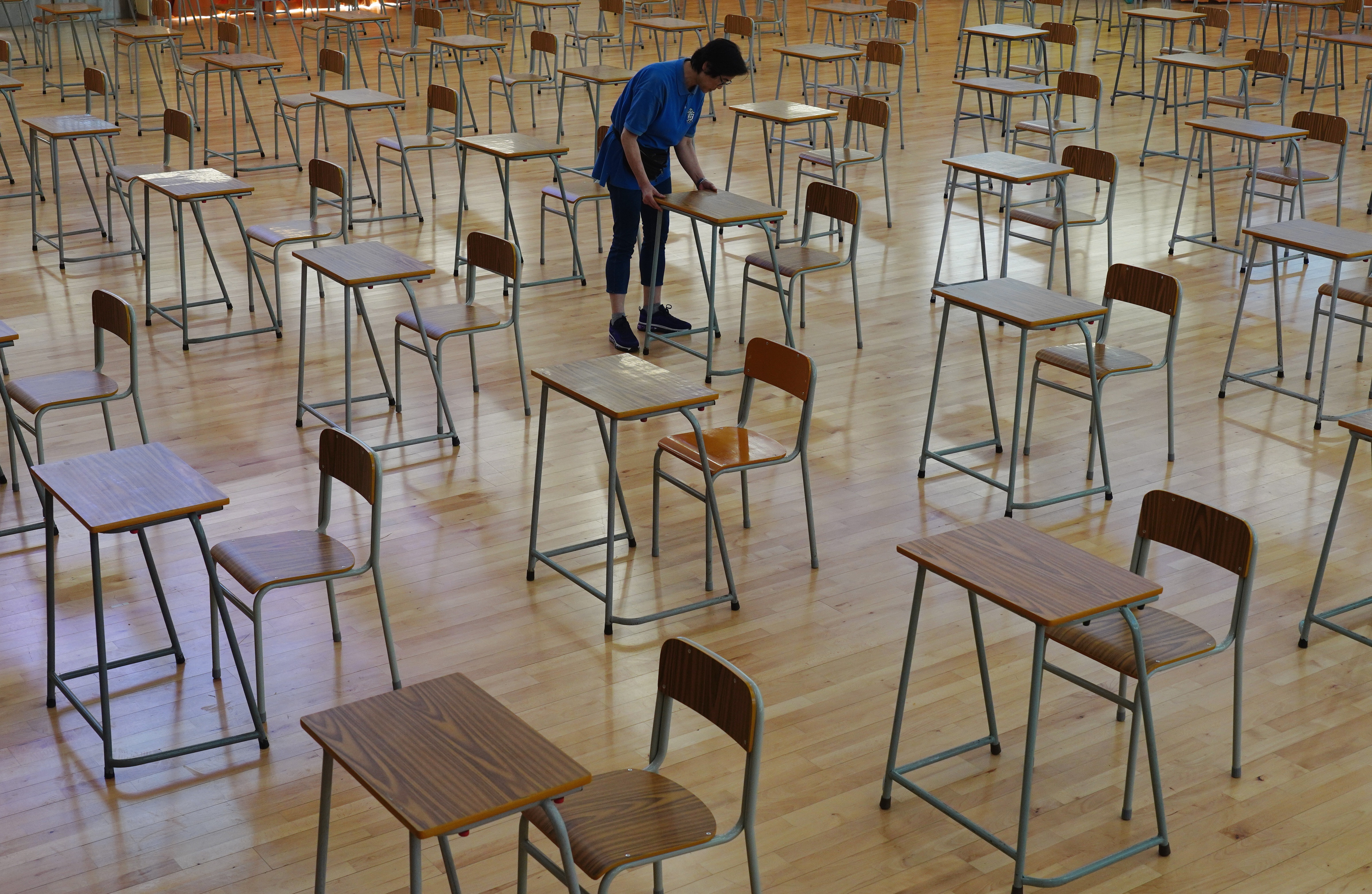 Hong Kong students will start returning to school in late May | Young ...