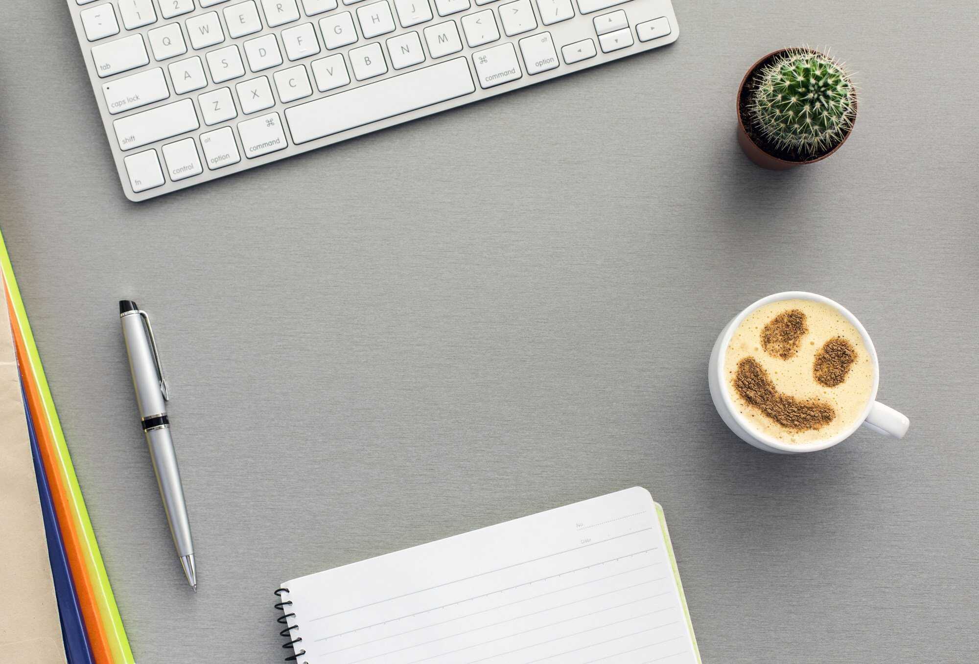 Some say a cluttered desk is a sign of a cluttered mind. Photo: Shutterstock