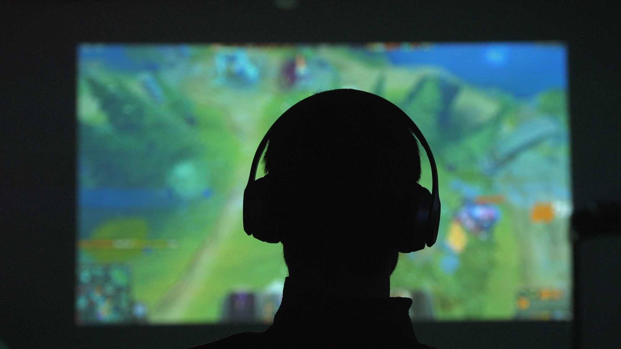 Do you find yourself playing video games more often than you want? Photo: Shutterstock