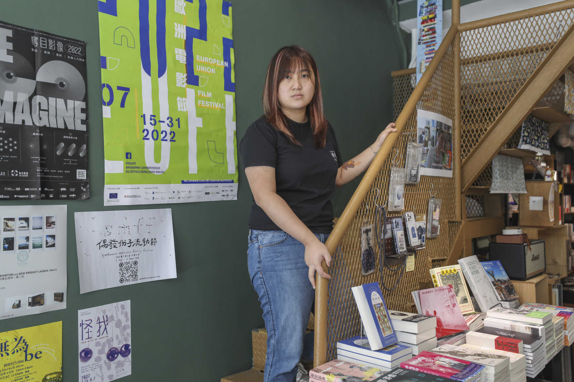 Hong Kong Arrests Bookstore Owner and Journalist Under National Security Law