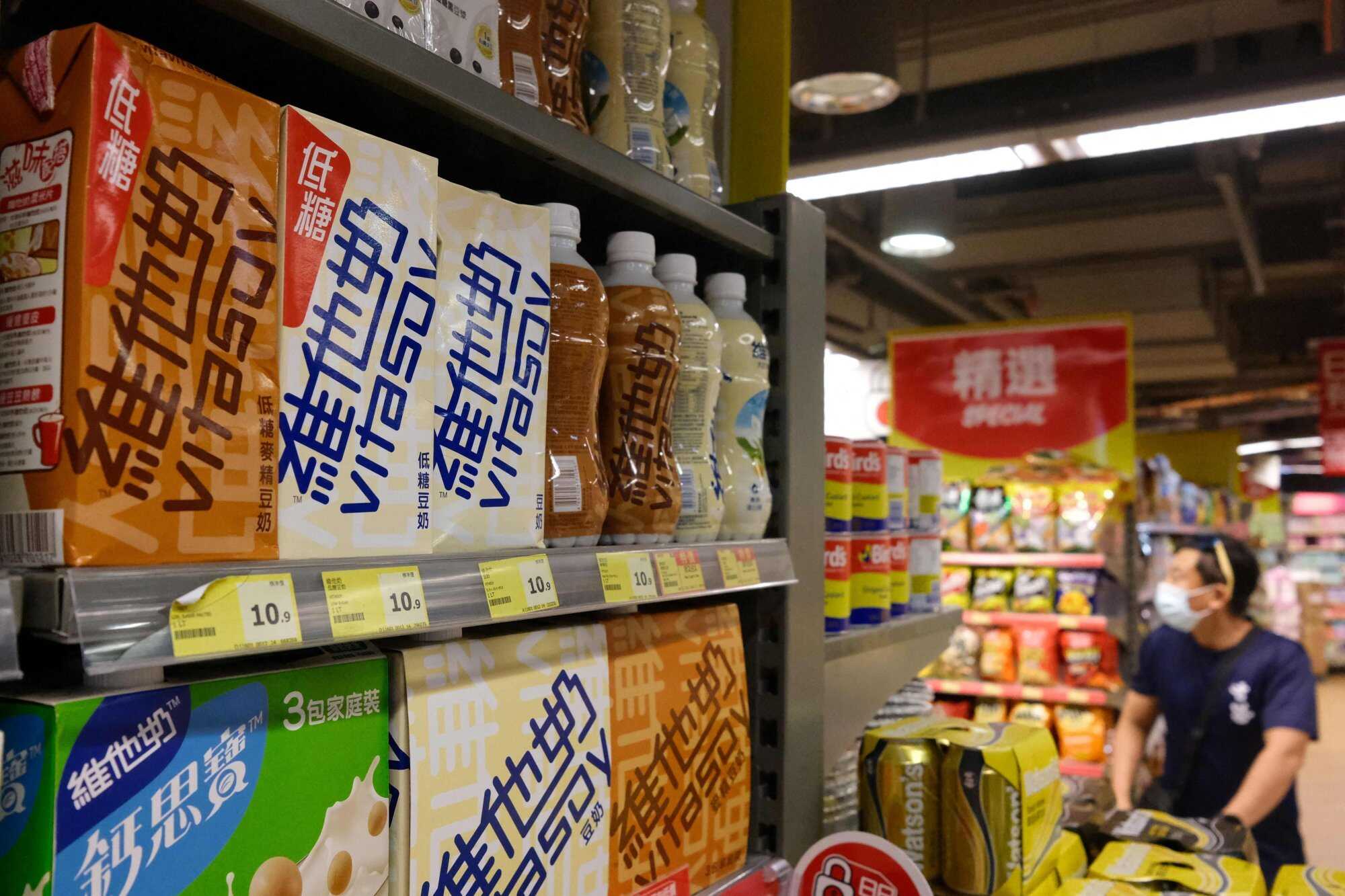 What Hong Kong treats would you take with you abroad? Photo: AFP