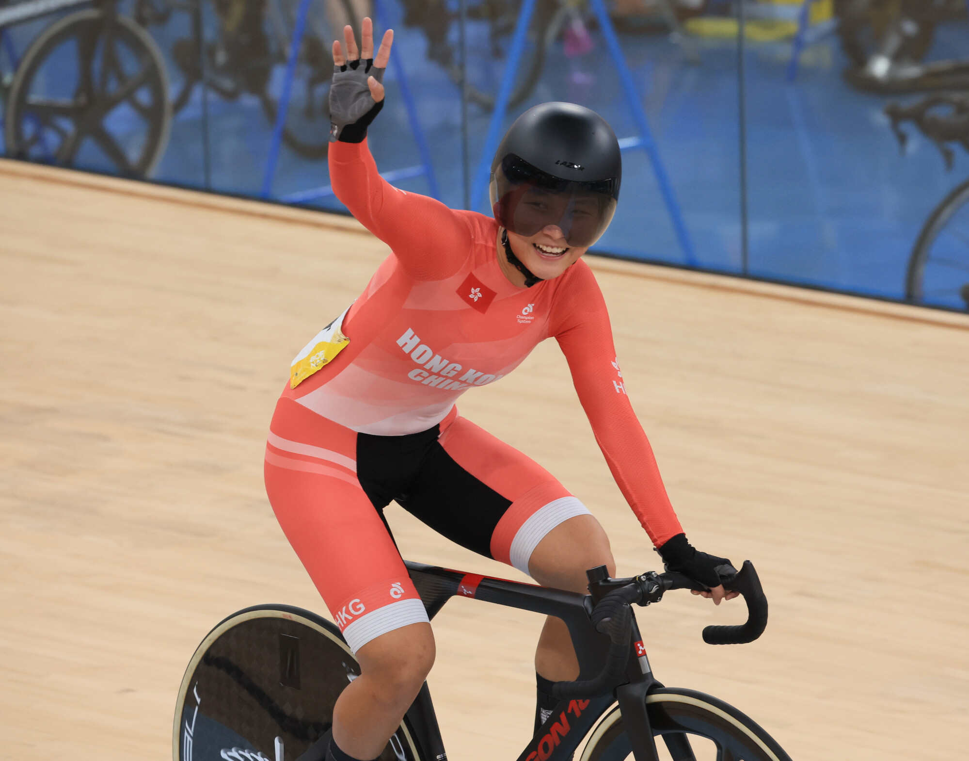 Ceci Lee on the cycling track for the women’s omnium during the Asian Games in Hangzhou. Photo: Dickson Lee