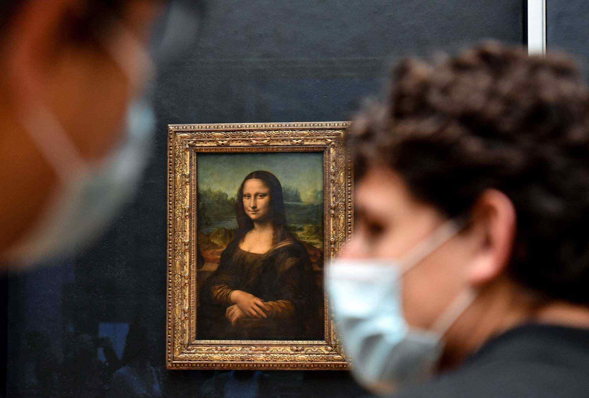 da Vinci most likely used lead oxide powder to thicken and help dry his paint. Photo: AFP)