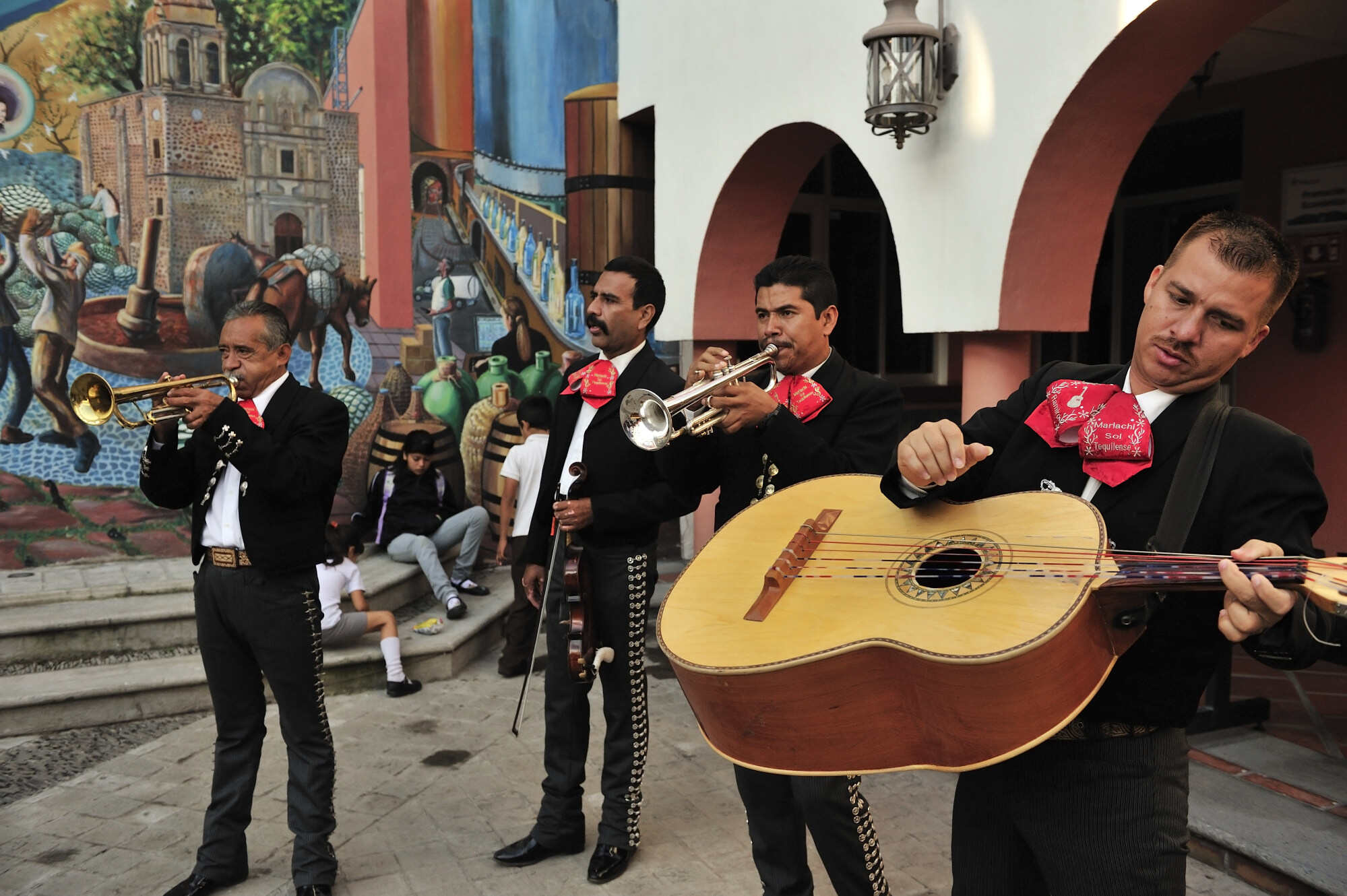 Mariachi bands play traditional Mexican music. Photo: Shutterstock