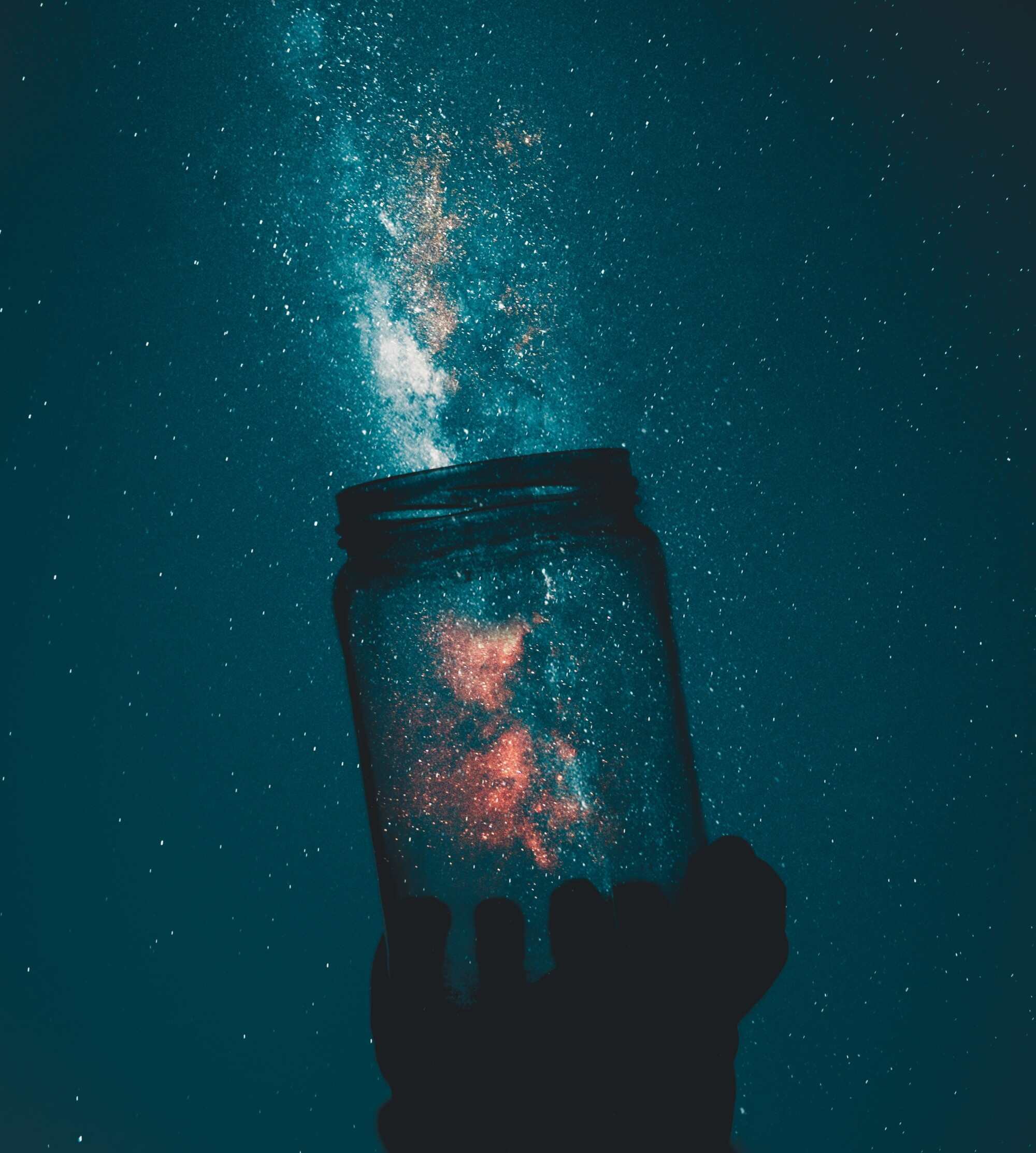 Capture the night sky and keep it on your dresser! Photo: Shutterstock