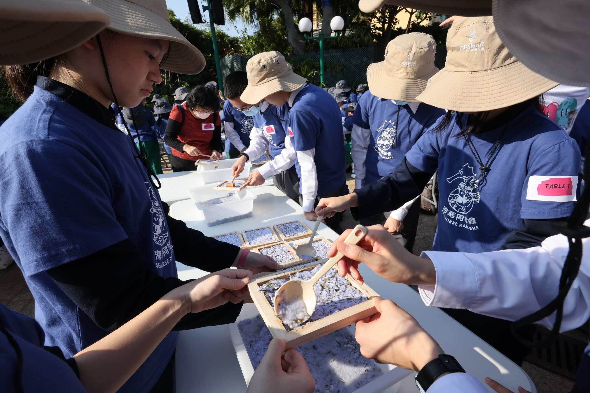 By turning an unconventional resource into a daily essential, students showcased their dedication to environmental stewardship in a creative way at Ocean Park. Photo: Jelly Tse