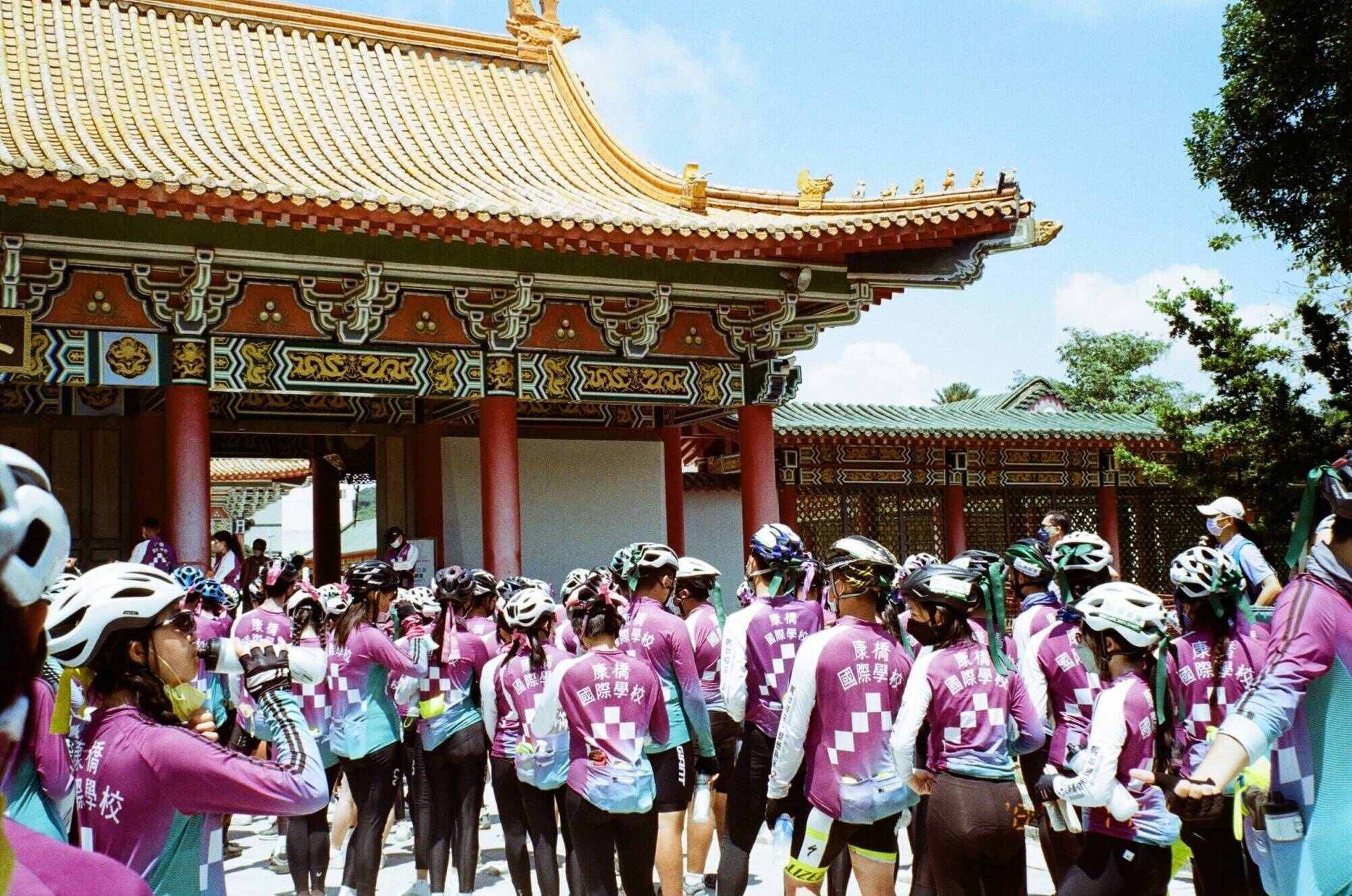Although the trip is demanding, it gives students the opportunity to learn a lot about themselves. Photo: Handout