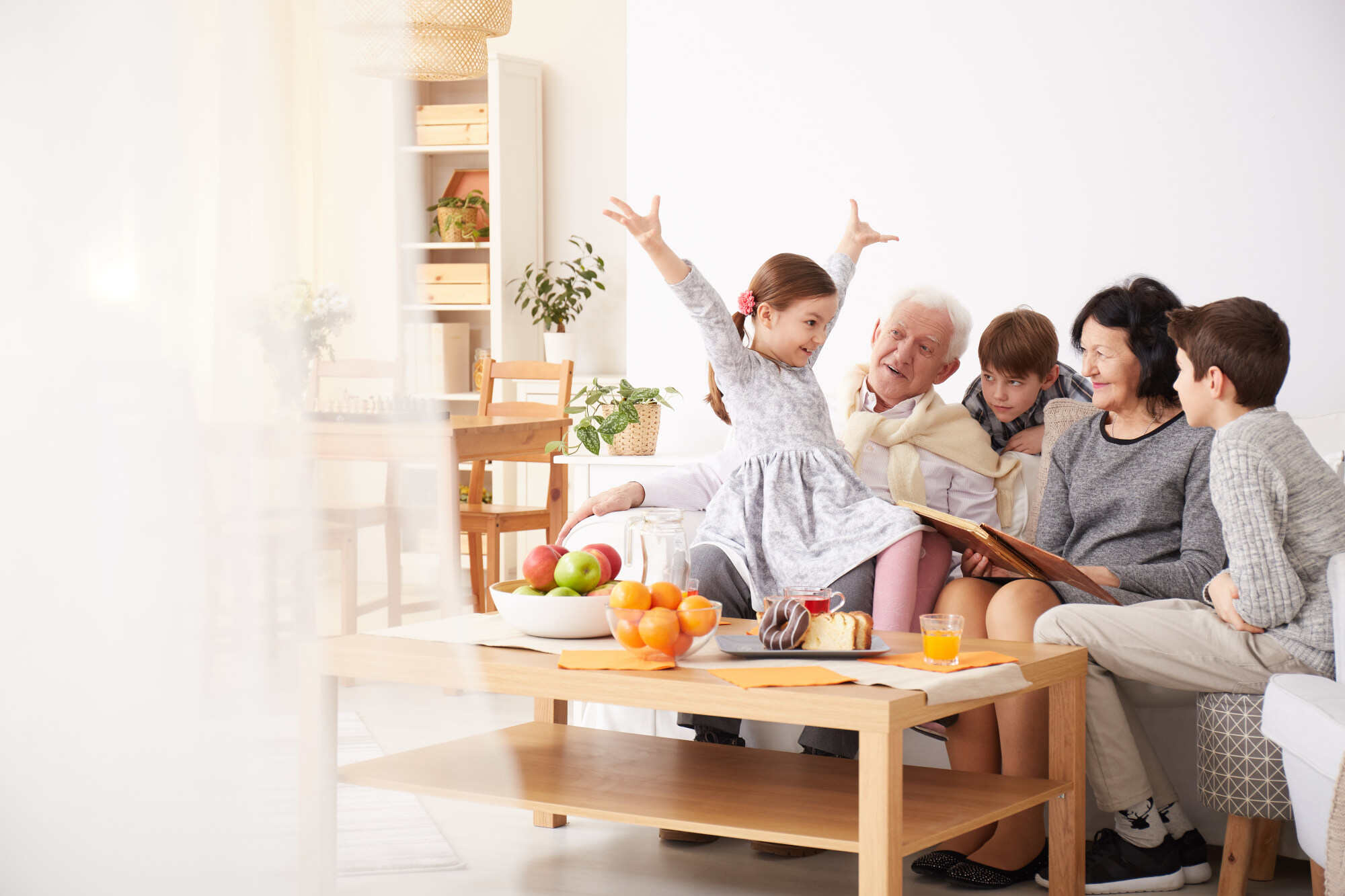 It’s fun to reminisce with your family! Photo: Shutterstock