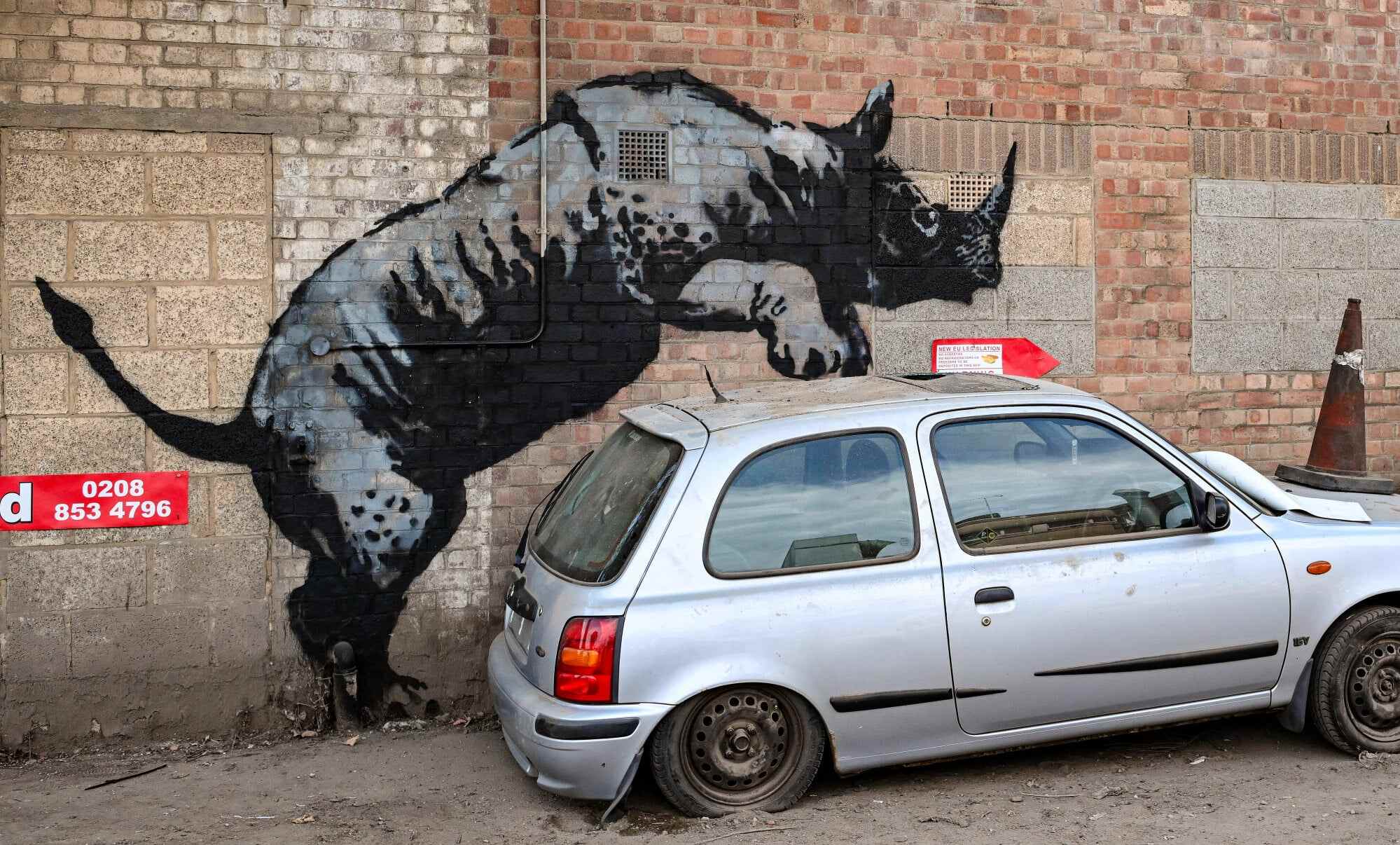 A new animal-themed artwork by Britain-based street artist Banksy featuring a rhino on a wall, in southeast London. Photo: EPA-EFE