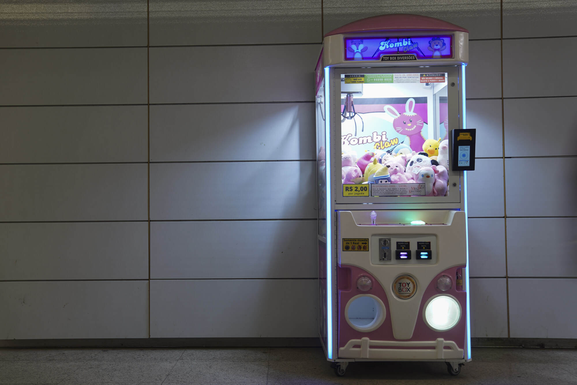 Claw machines can be found in Rio’s shopping malls, subway stations, supermarkets, arcades and toy stores. Photo: AP