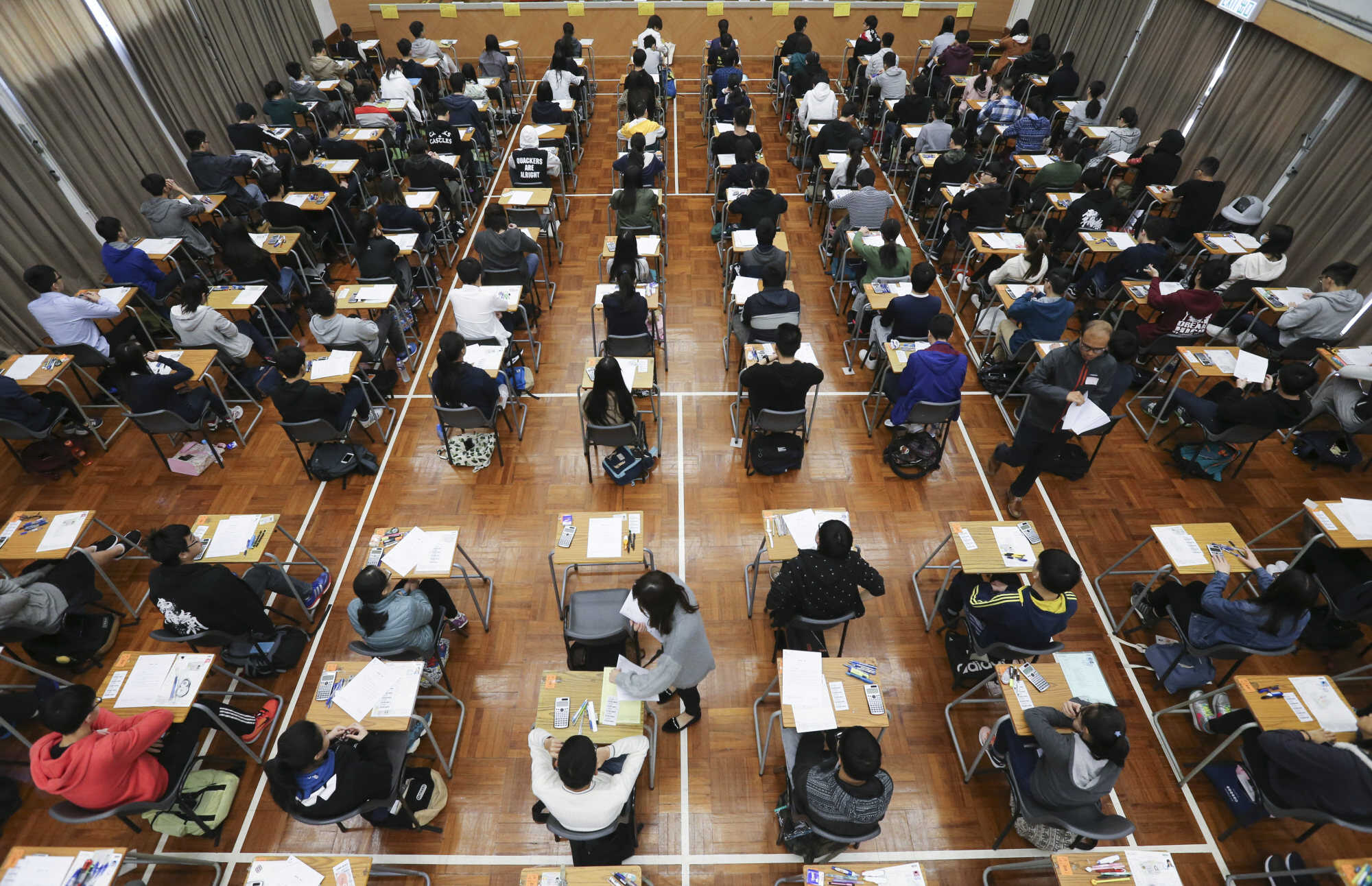 Students take the city’s university entrance exam, the Diploma of Secondary Education (DSE). Among the DSE candidates expected to sit language tests other than Chinese and English this year, 76 per cent and 12 per cent are expected to take Japanese and Korean, respectively. Photo: Dickson Lee