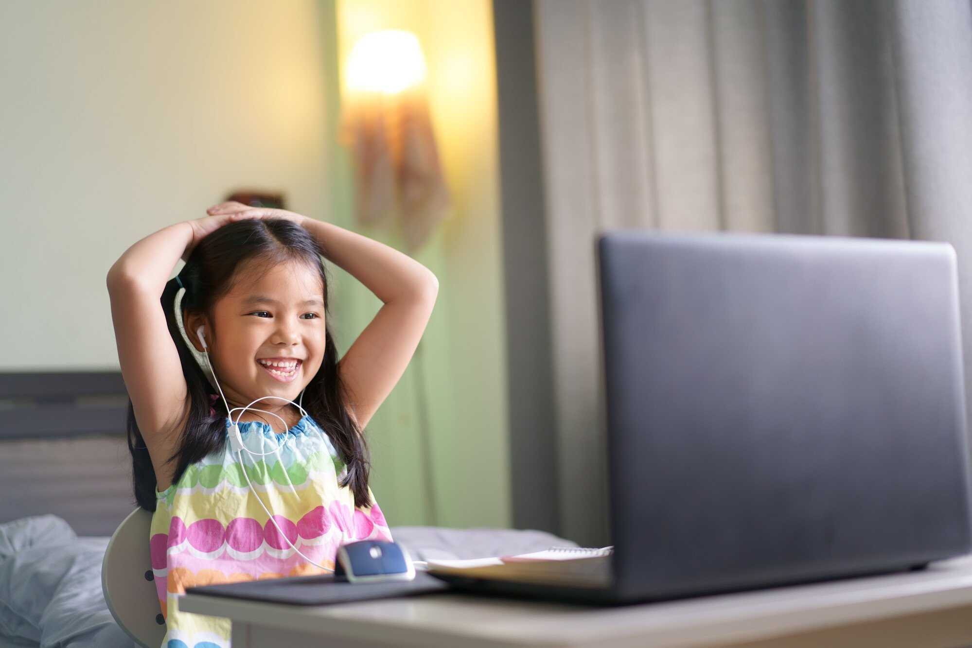 For children aged between six and 12, the Department of Health recommends that screen time be less than two hours. Photo: Shutterstock