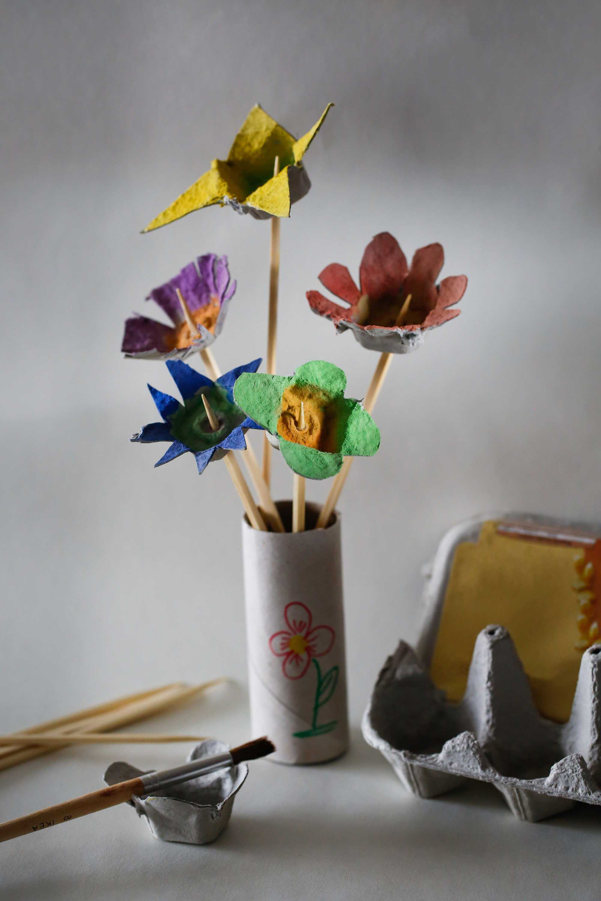 Learn how to make a beautiful bouquet of flowers that won’t die. Photo: Shutterstock