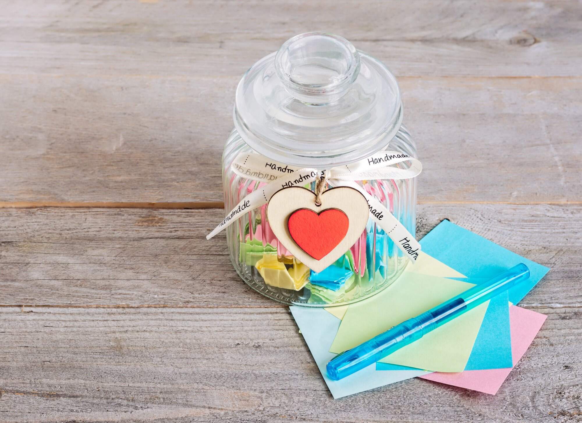 A gratitude jar can help you remember the things you are thankful for. Photo: Shutterstock