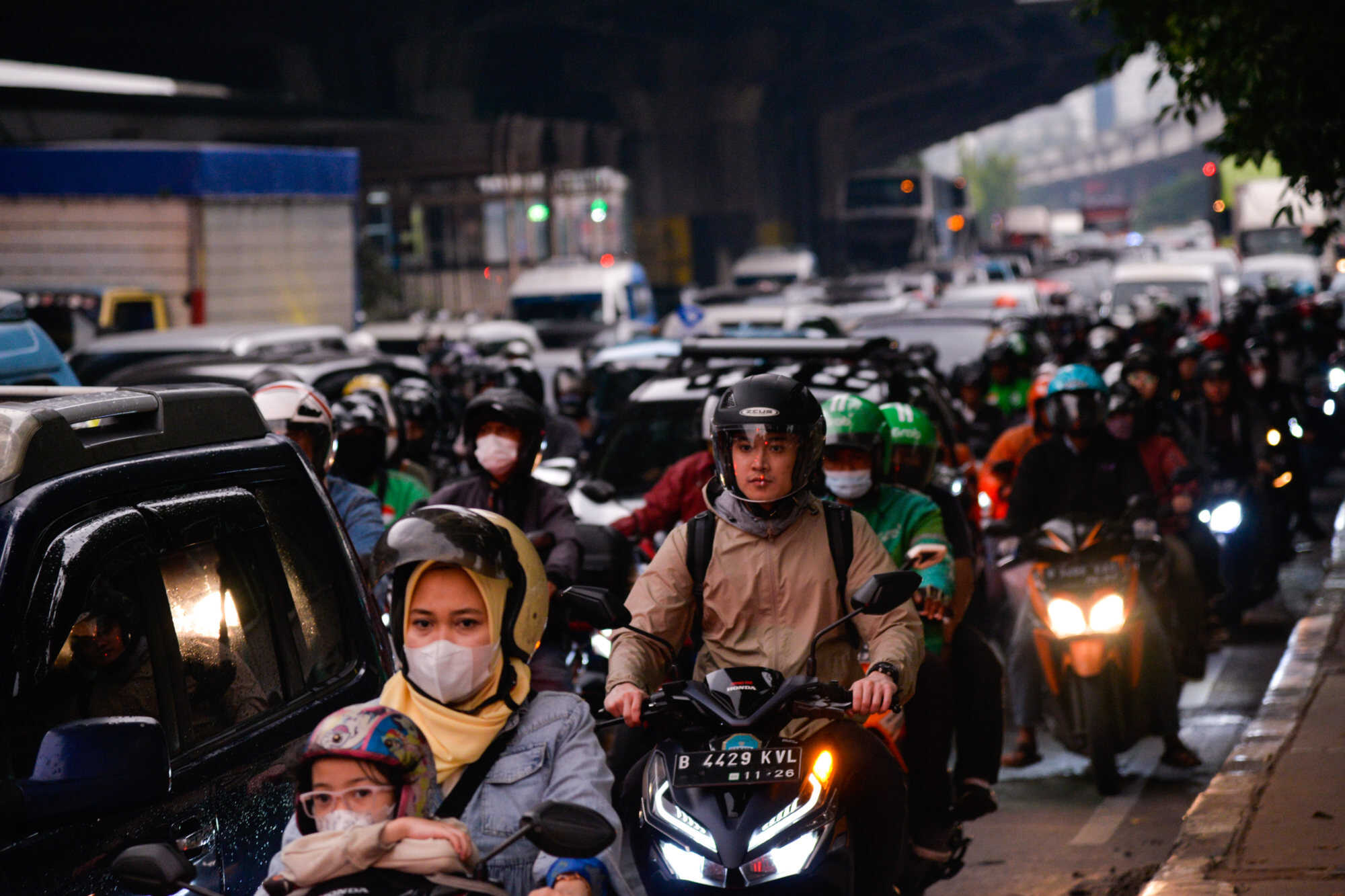 Jakarta’s new policy requires civil servants to use public transport on Wednesdays. Photo: Xinhua