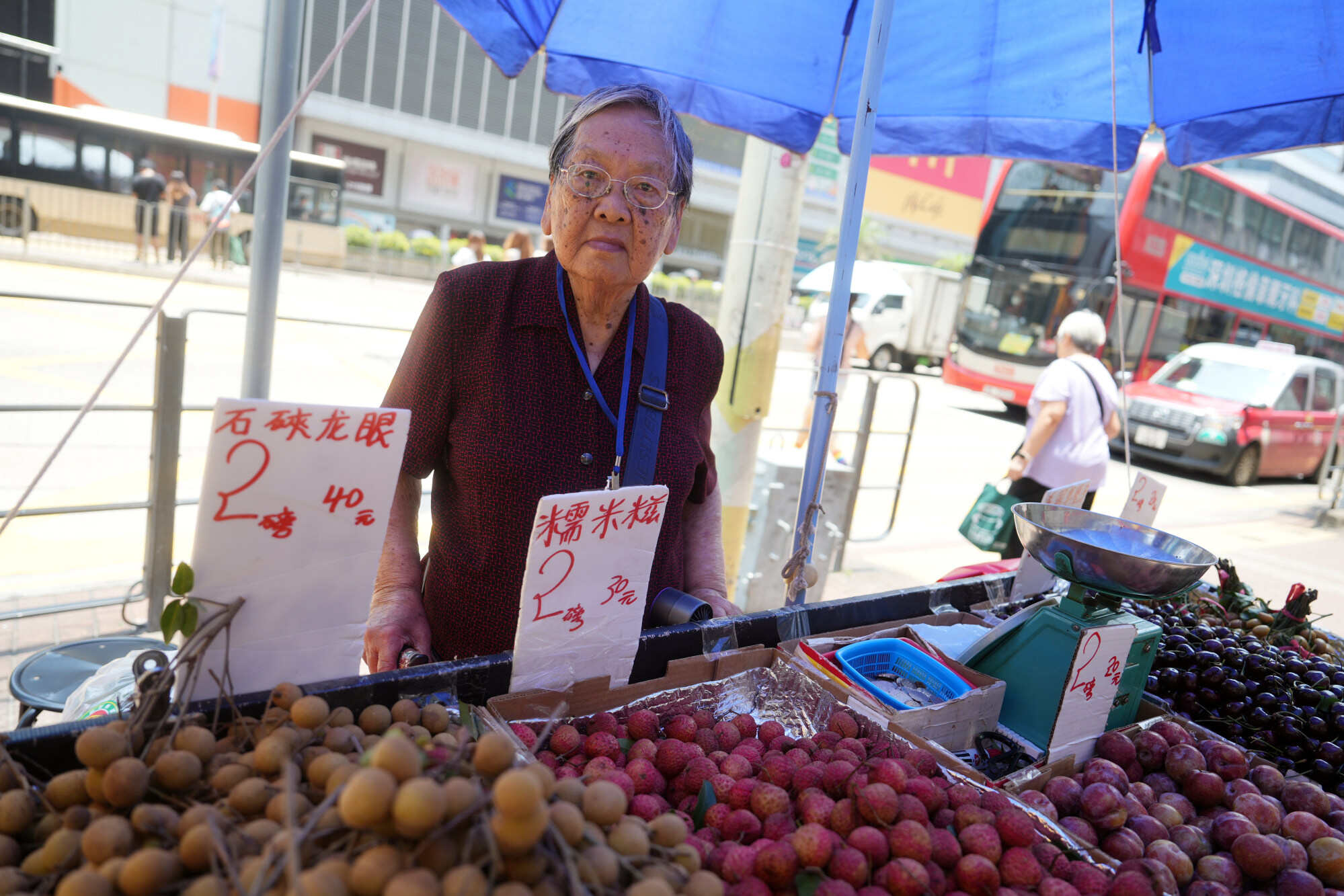Chan is a hawker with an itinerant licence, which means she cannot pass her permit to anyone. Photo: Sun Yeung