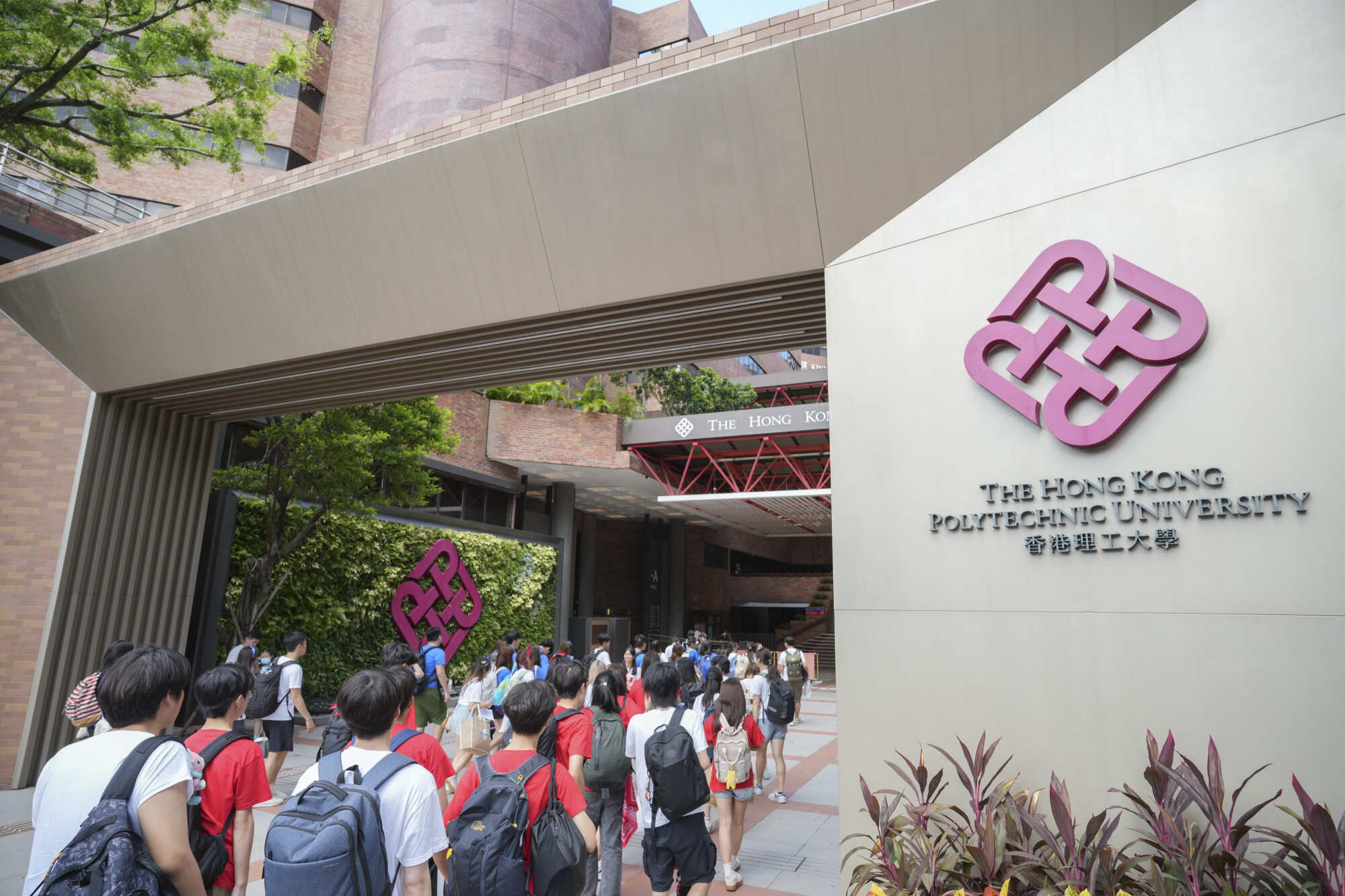 About 142,000 children under the age of 18 were approved for entry as dependants under various talent admission schemes up to May this year. May Tse