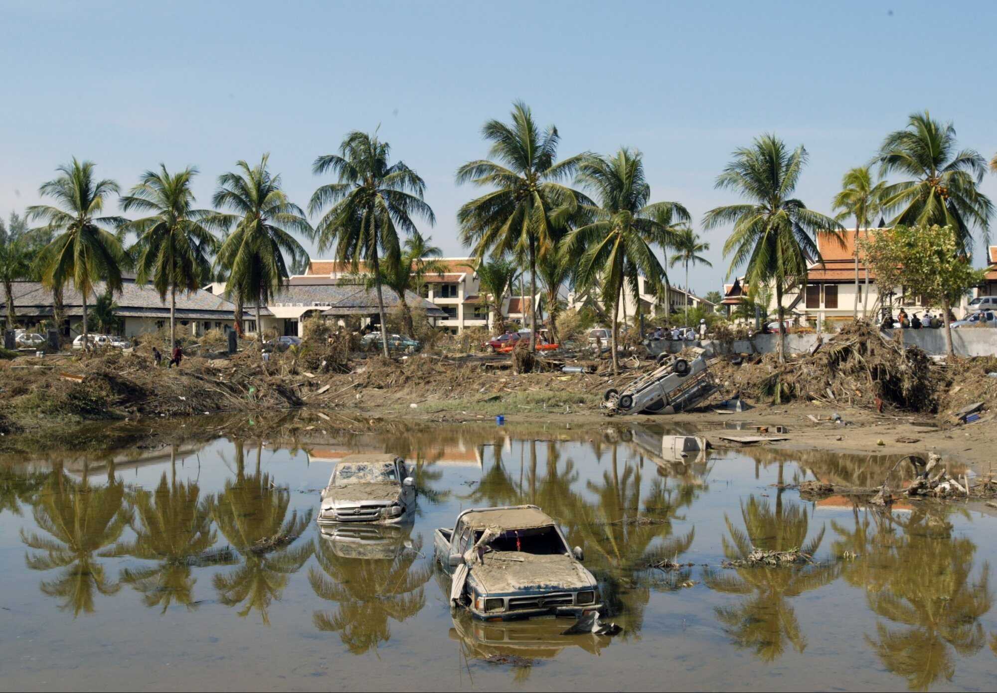 A view of a resort damaged by tsunami waves in the tourist beach destination of Khao Lak, Phang Nga province, southern Thailand, in December 2004. Photo: EPA-EFE