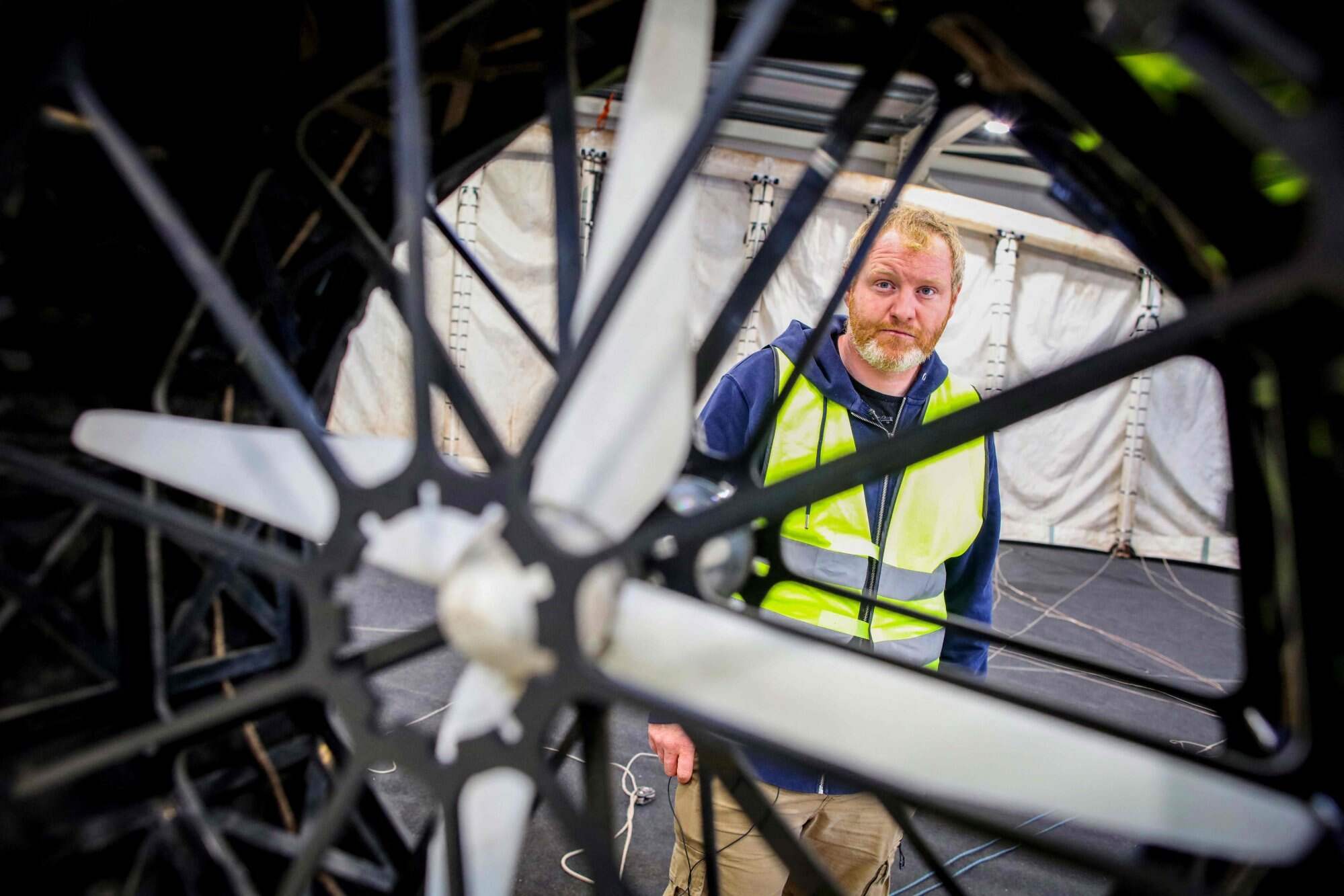 Giant kites generate power, offering a flexible, eco-friendly alternative to turbines. Photo: AFP