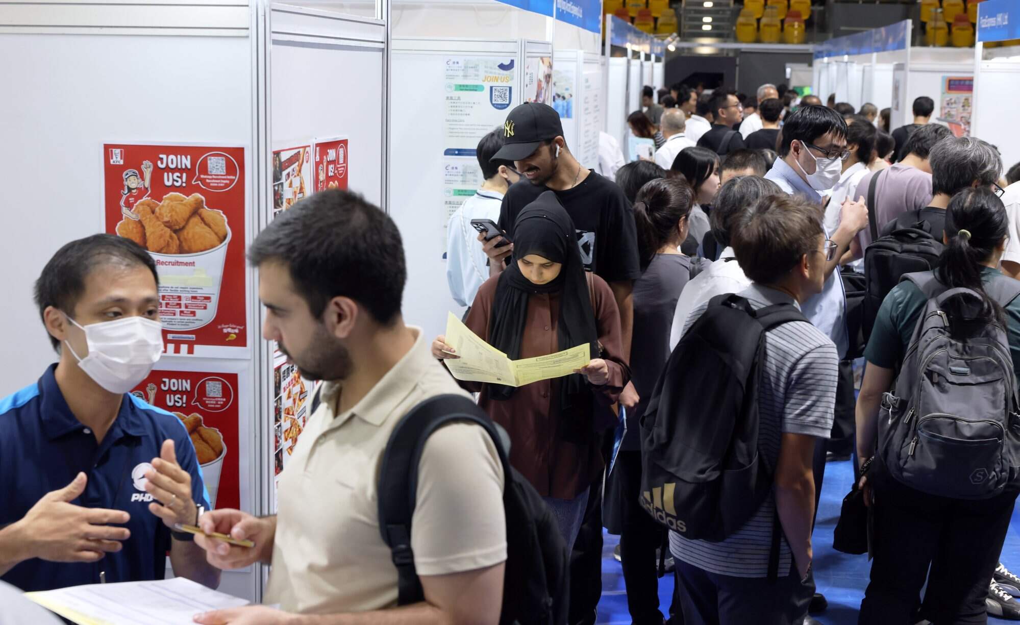 About 50 organisations participated in the “Building a Multicultural Workplace Job Fair”, hoping to improve employment opportunities for job seekers, including those from ethnic minority groups. Photo: Nora Tam