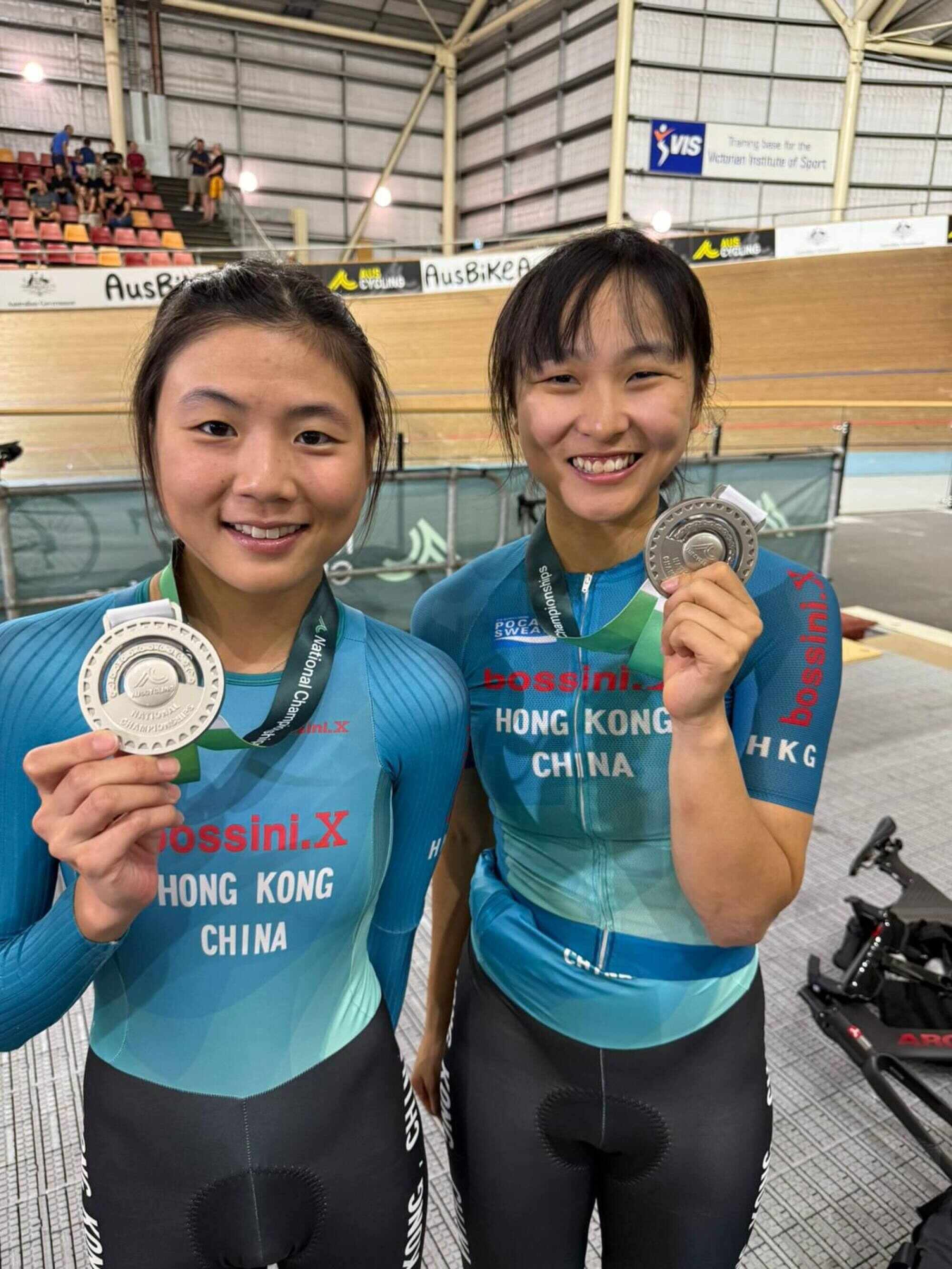Chloe Leung Wing-yee (left) supports her teammate Ceci Lee Sze-wing when they compete together. Photo: The Cycling Association of Hong Kong