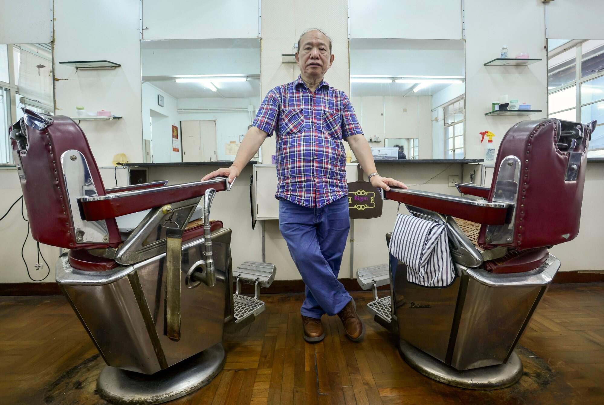 Luk once trimmed the hair of martial arts icons like Jackie Chan and Sammo Hung. Photo: Jonathan Wong