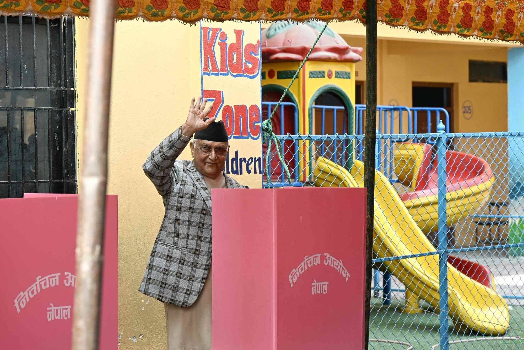 Nepal’s former prime minister and Communist Party of Nepal-Unified Marxist Leninist (CPN-UML) leader Khadga Prasad Sharma Oli gestures before casting his vote at a polling station during Nepal’s parliamentary election in Kathmandu on March 5, 2026. Photo: AFP