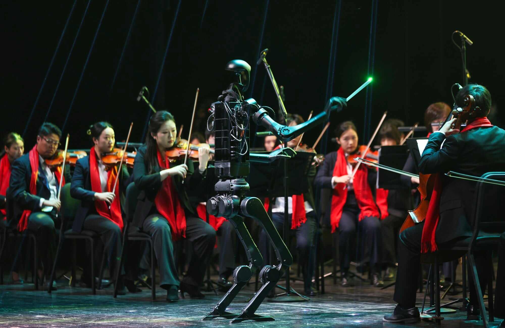 An AI robot works as a music conductor during the 2026 Jiangxi New Year concert on December 28, 2025, in Nanchang, China’s central Jiangxi Province. Photo: China News Service via Getty Images