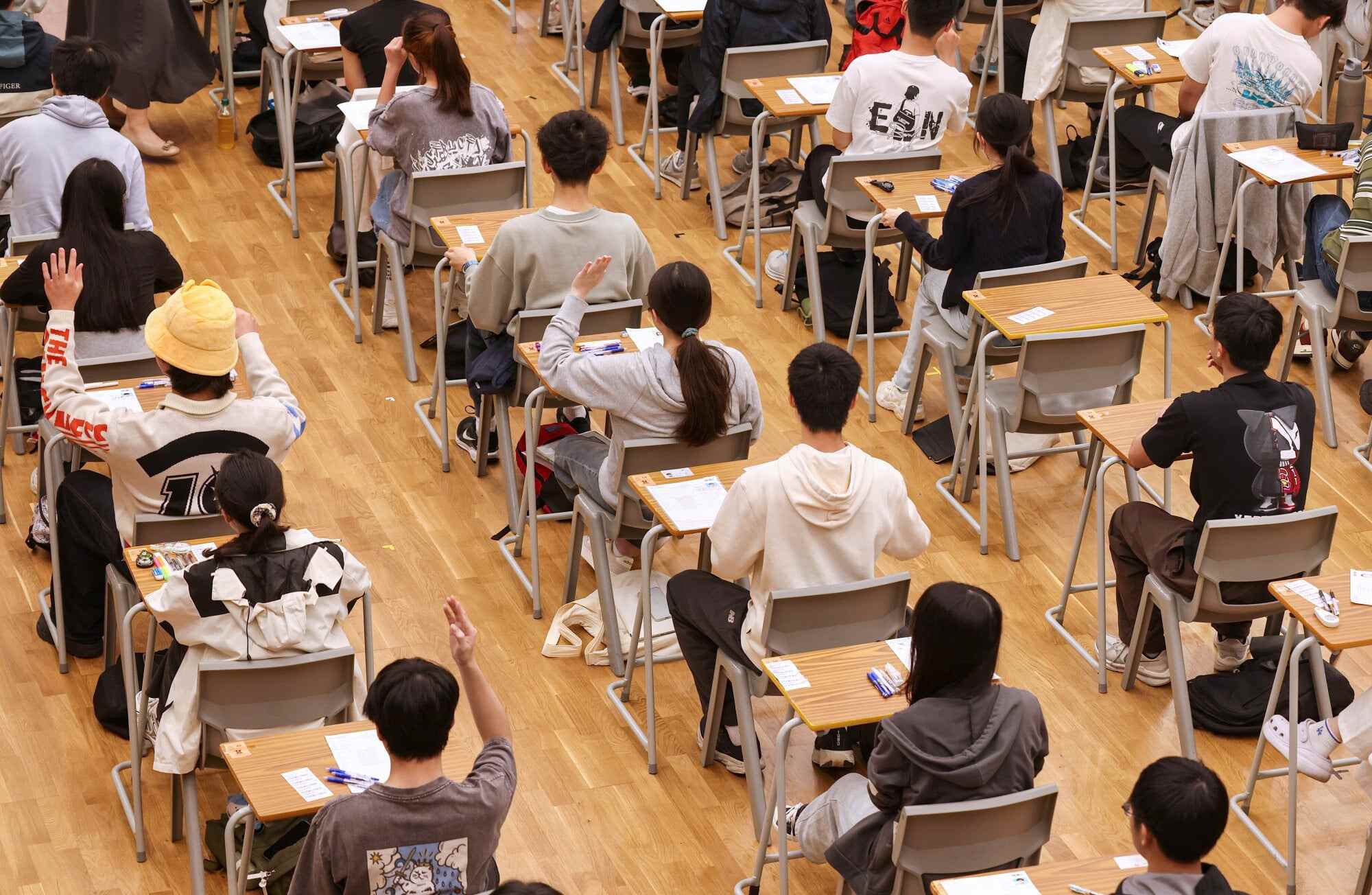 For many teenagers in Hong Kong, their identity is closely tied to their academic achievements. Photo: POOL