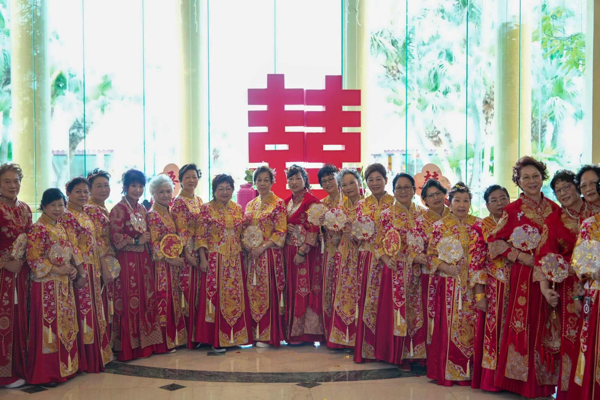 Elderly married couples who have never had a wedding photo shoot participate in an event to take their wedding photos. Many Gen Z individuals do not prioritise marriage, one student writes. Photo: Sam Tsang