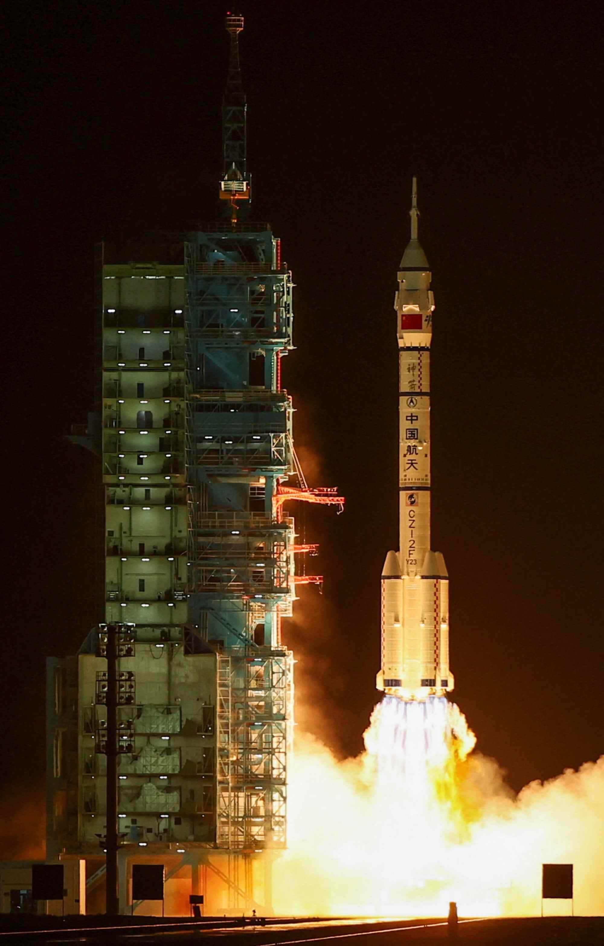 The Long March-2F rocket carrying the Shenzhou-23 spacecraft with astronauts Zhu Yangzhu, Zhang Zhiyuan and Lai Ka-ying, the first astronaut from Hong Kong, blasts off. Photo: Reuters