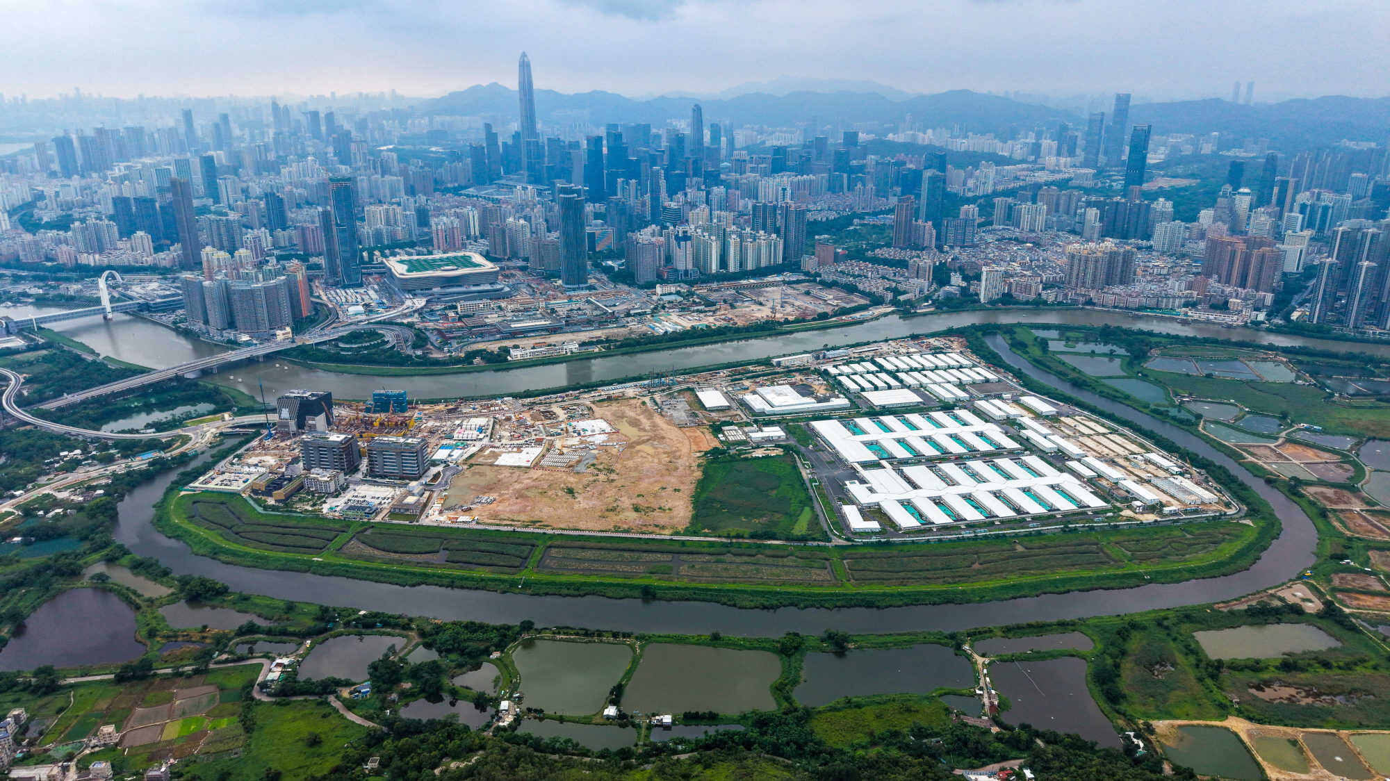 The cultural exchange between Hong Kong and Shenzhen benefits both cities, highlighting their unique offerings and the positive impact on economic growth, writes Connie Liu. Photo: Karma Lo